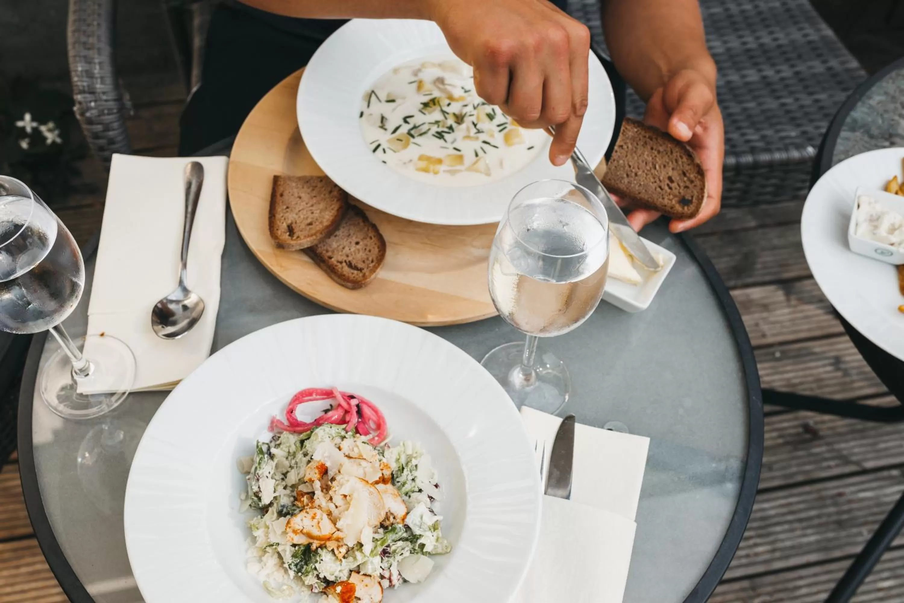 Food and drinks in Varjola Holiday Center