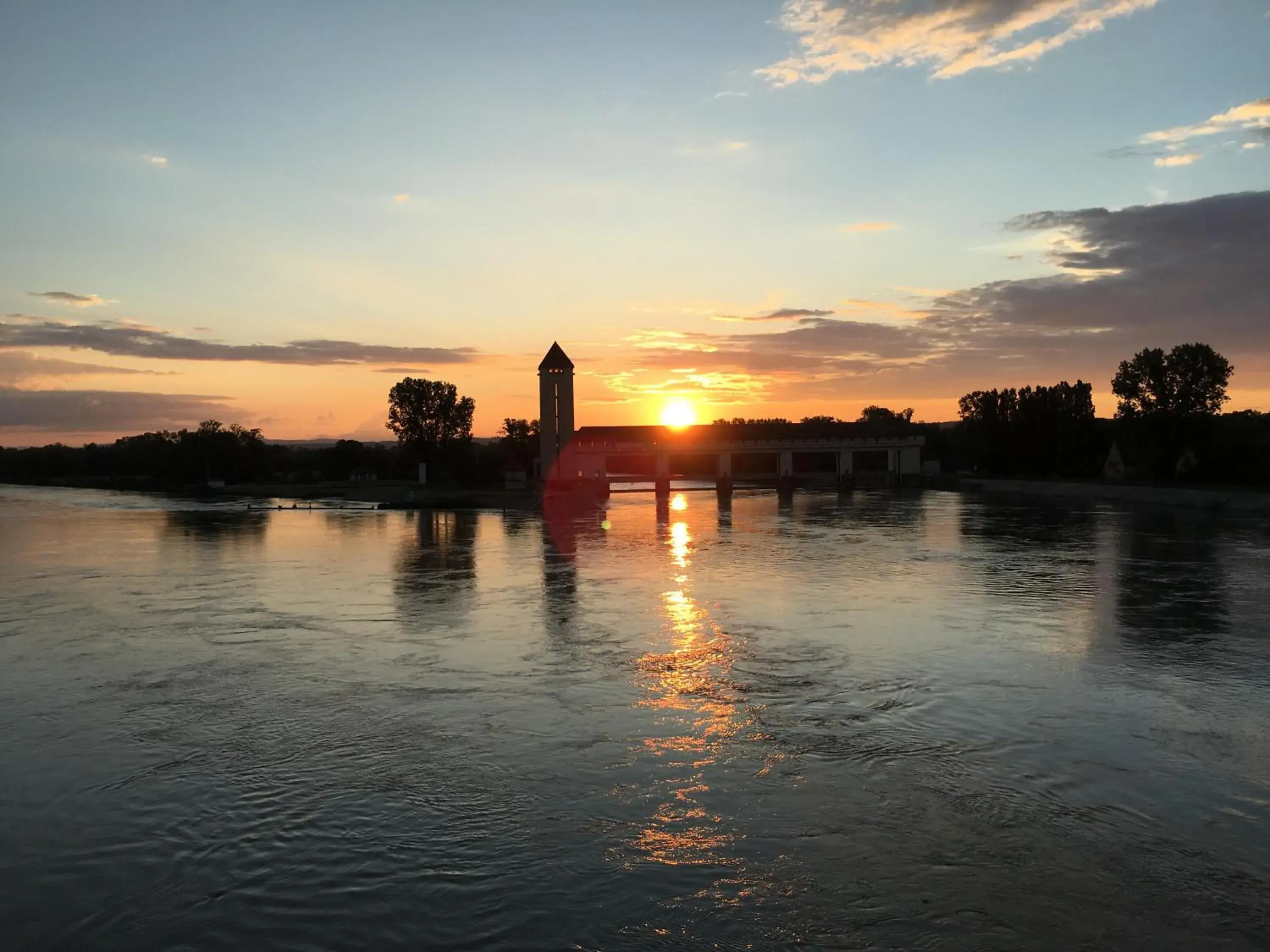 Landmark view, Swimming Pool in Best Western Bridge Hotel Lyon East