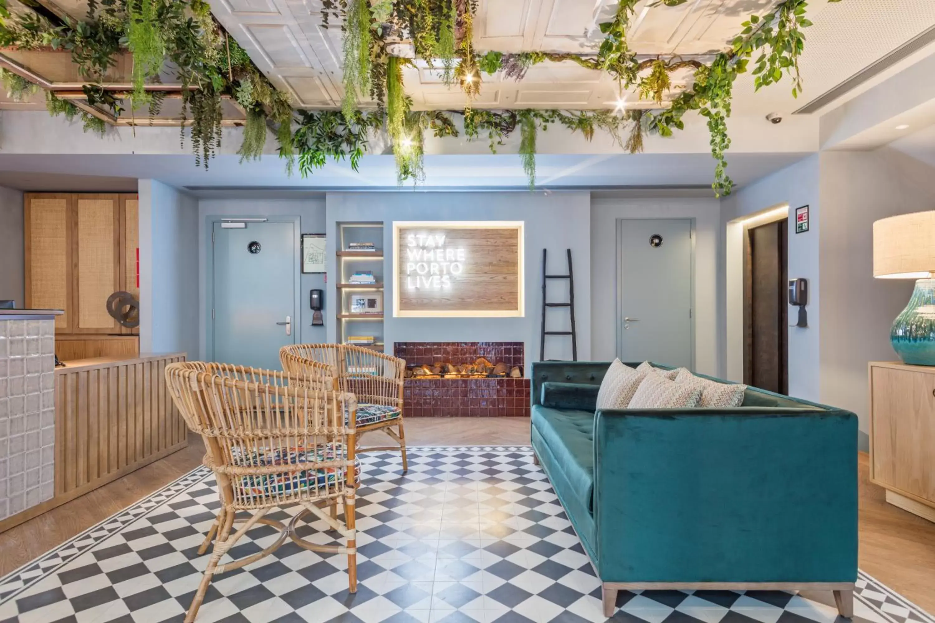 Lobby or reception, Seating Area in Pur Oporto Boutique Hotel by actahotels