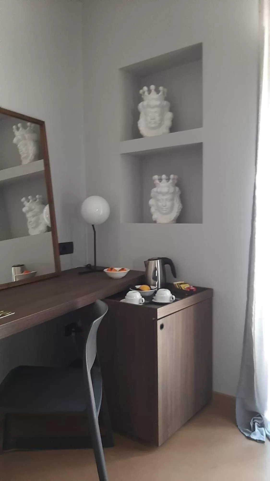 Bedroom, TV/Entertainment Center in Locanda Susuiusu