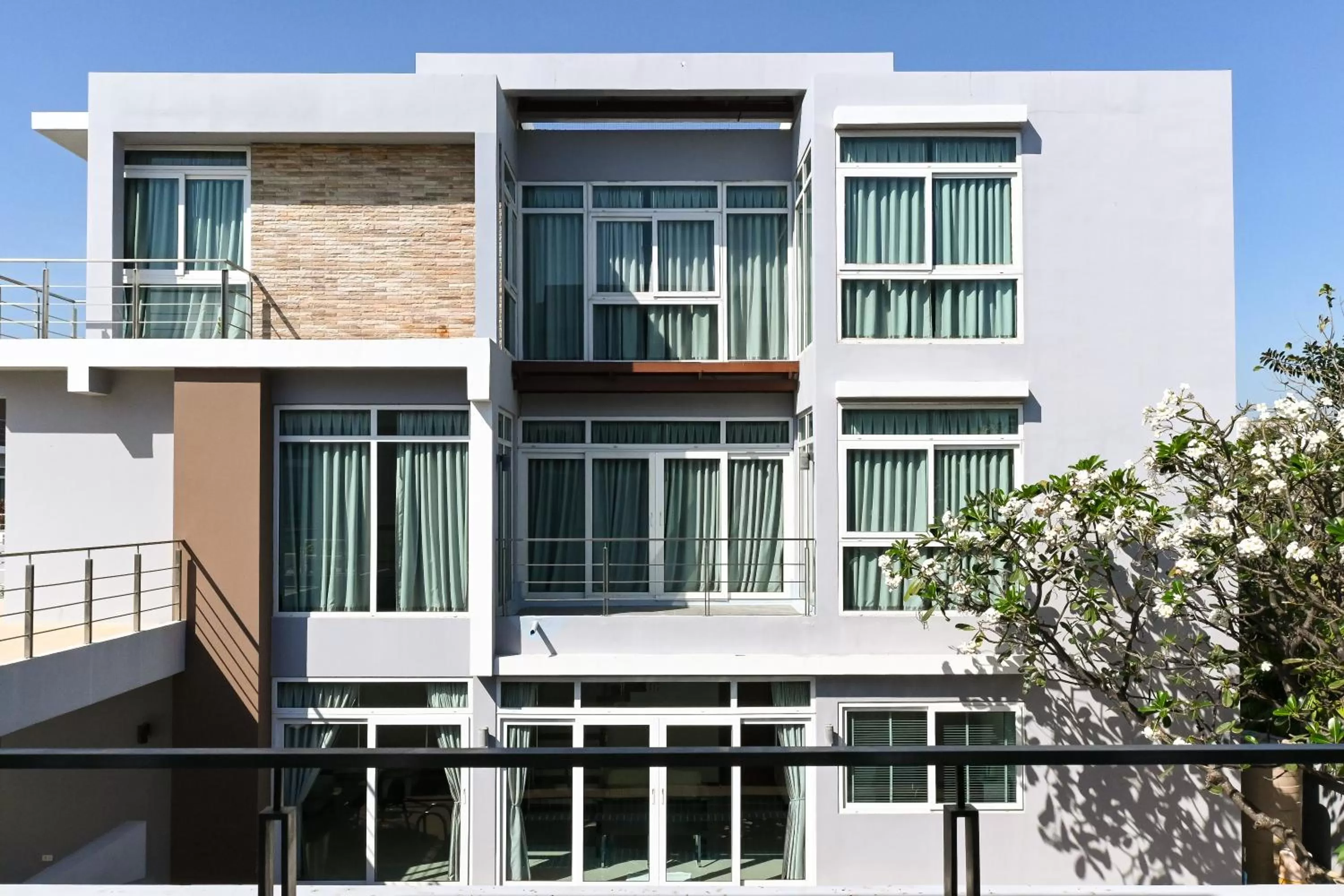 Property building in Golden Sea Hua Hin - SHA Extra Plus