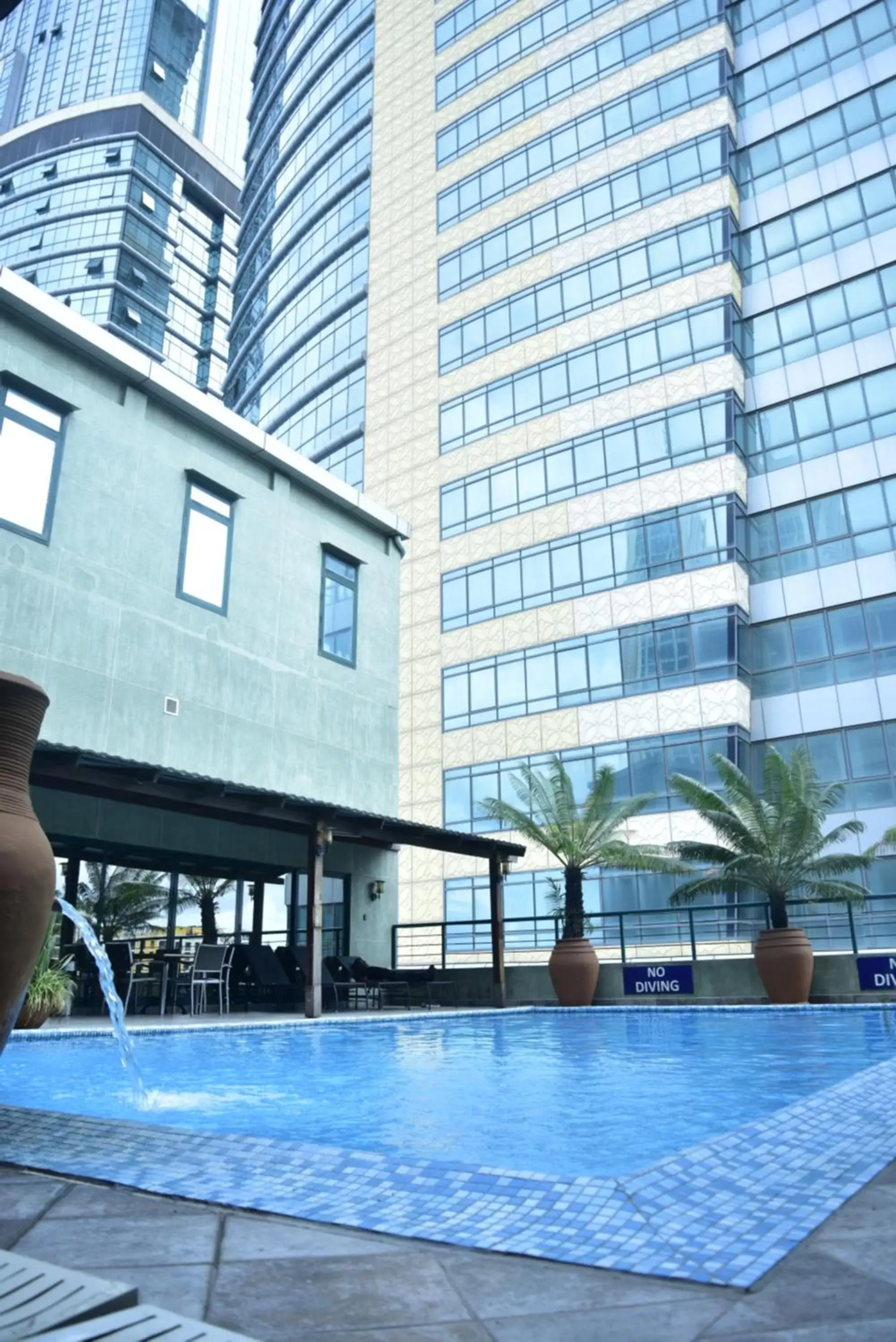 Swimming Pool in Harbour View Suites