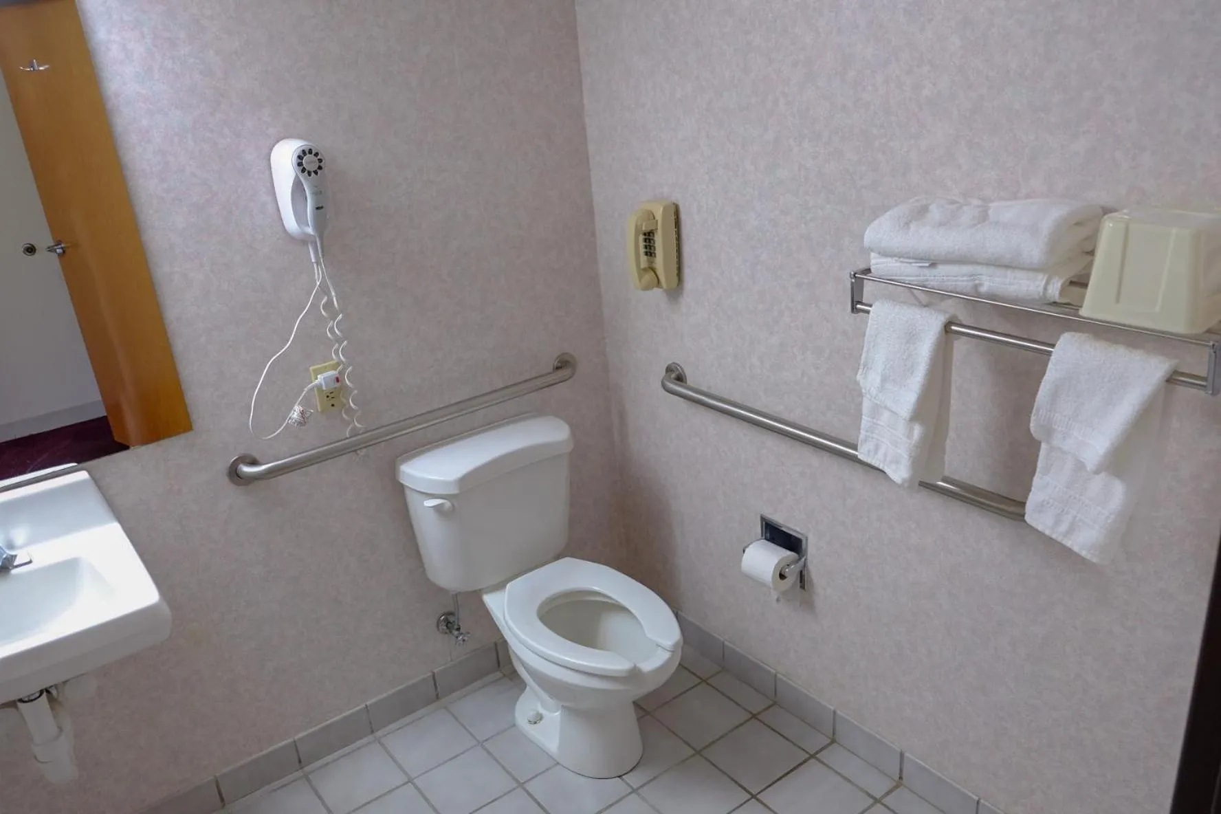 Shower in Days Inn by Wyndham High Point/Archdale