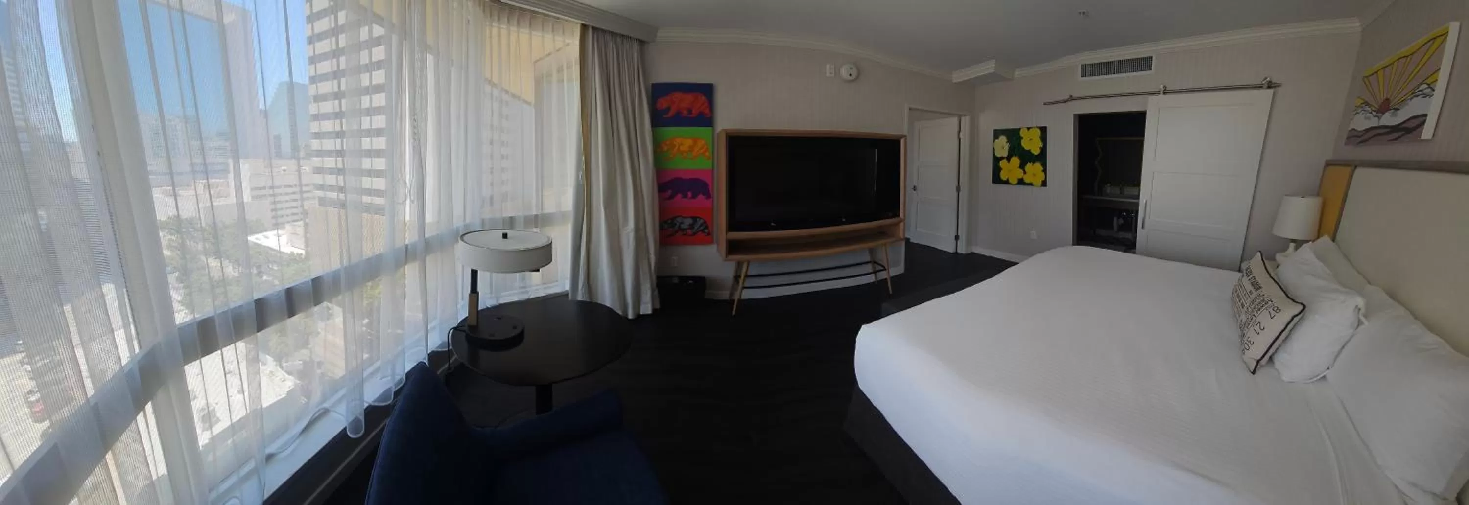 Bed in The Bristol Hotel San Diego