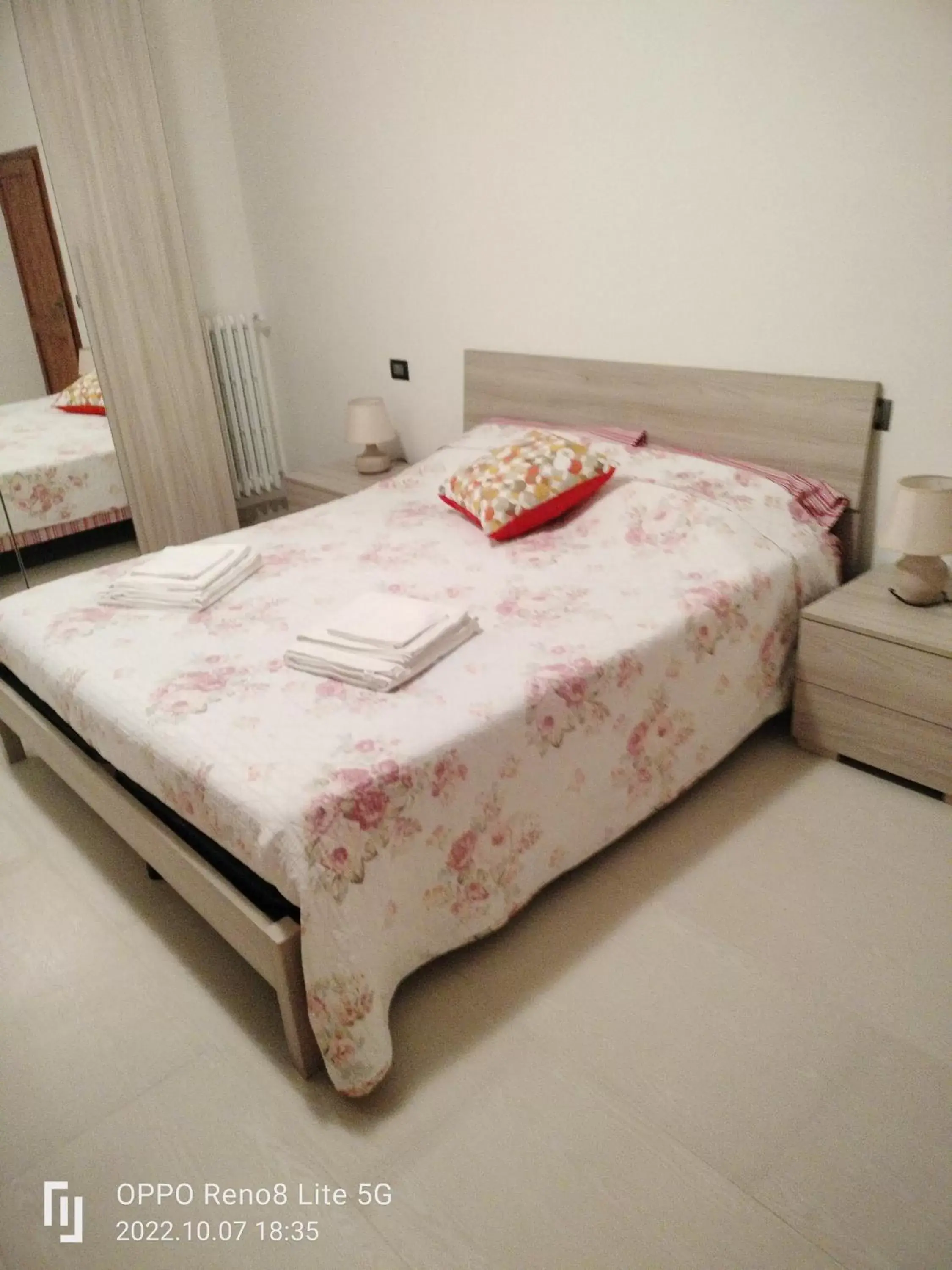 Bed in B&B Sory