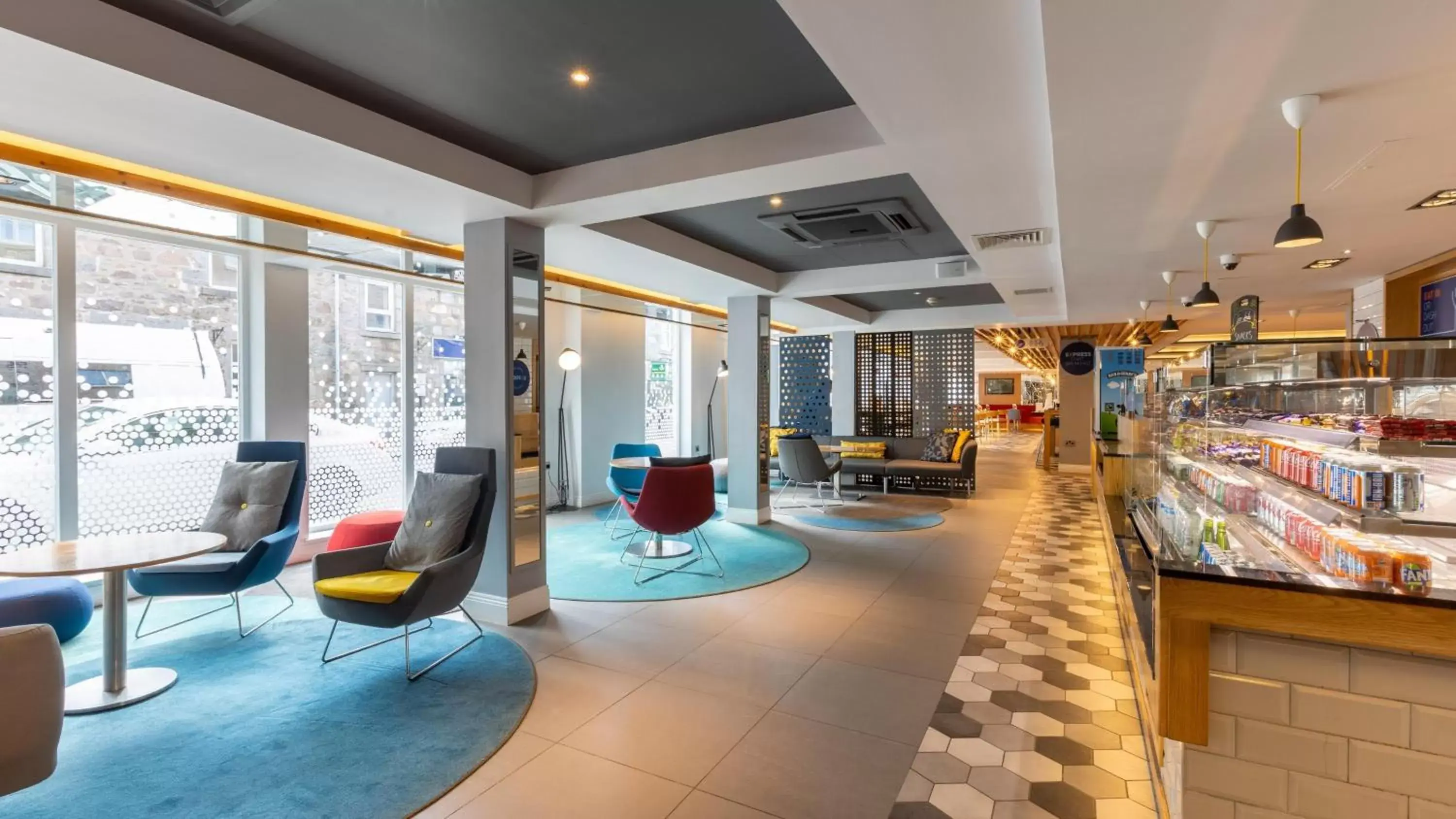 Property building, Lobby/Reception in Holiday Inn Express Aberdeen City Centre, an IHG Hotel