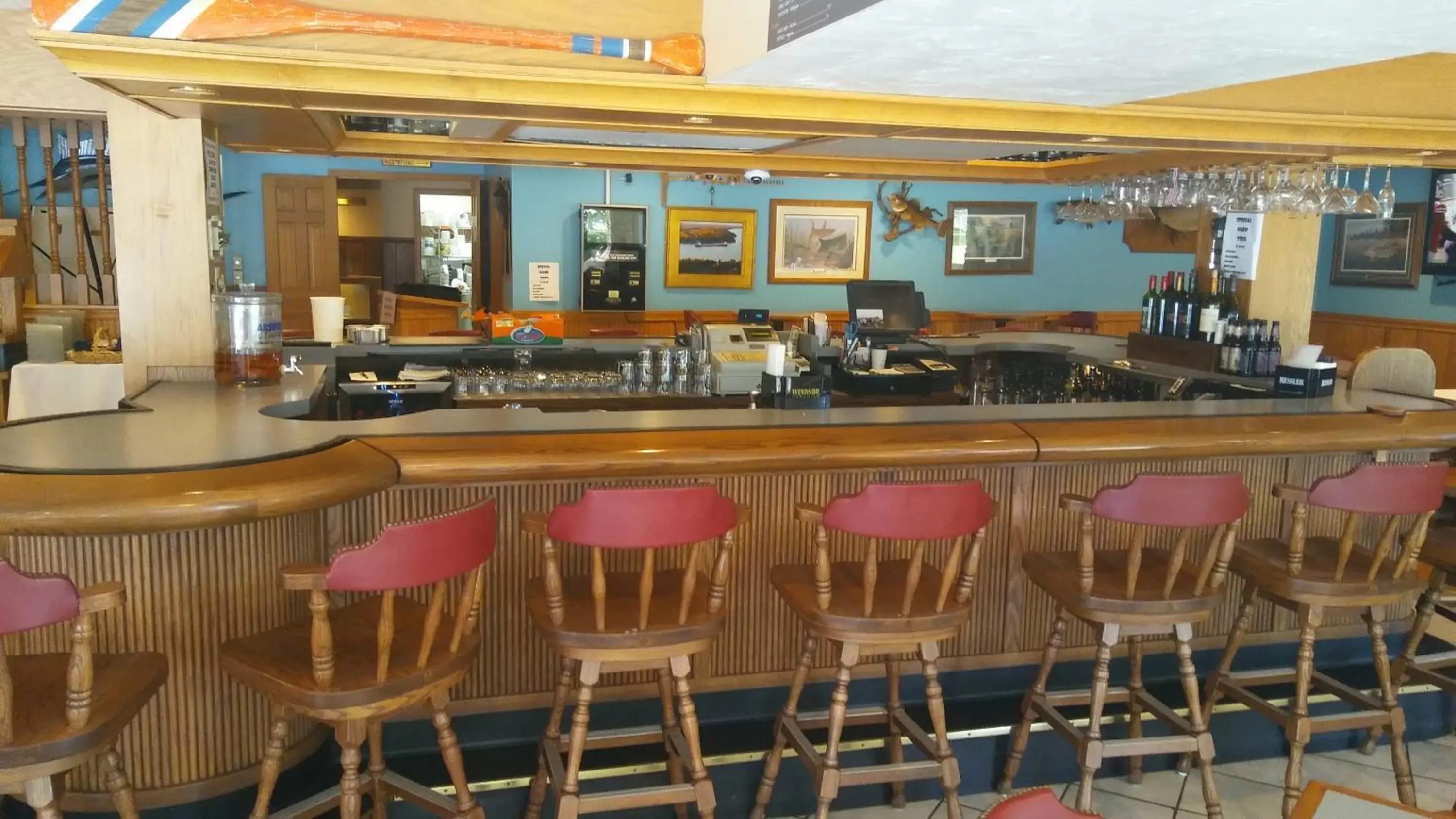 Lounge or bar in The Lodge at Leathem Smith Lounge or bar in The Lodge at Leathem Smith