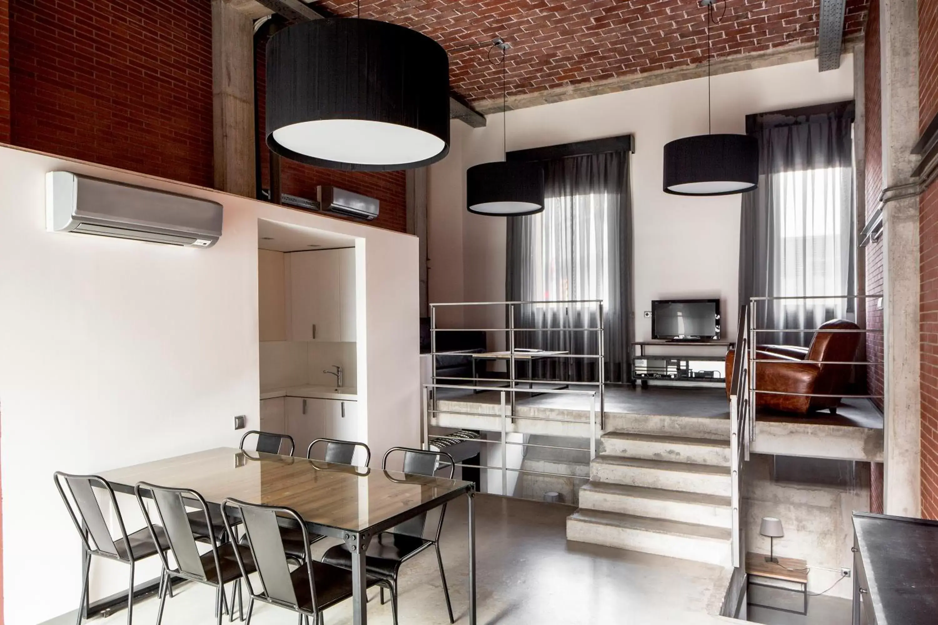 Photo of the whole room, Kitchen/Kitchenette in Barcelona Apartment Republica