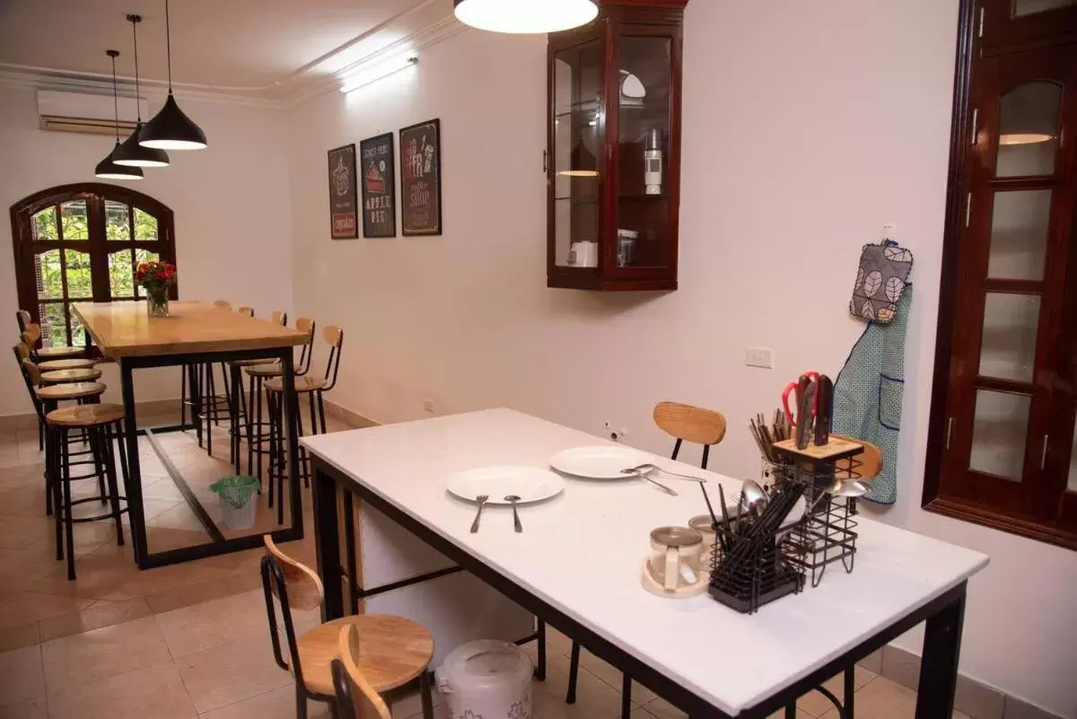 Restaurant/places to eat in Eden Westlake Hotel Restaurant/places to eat in Eden Westlake Hotel