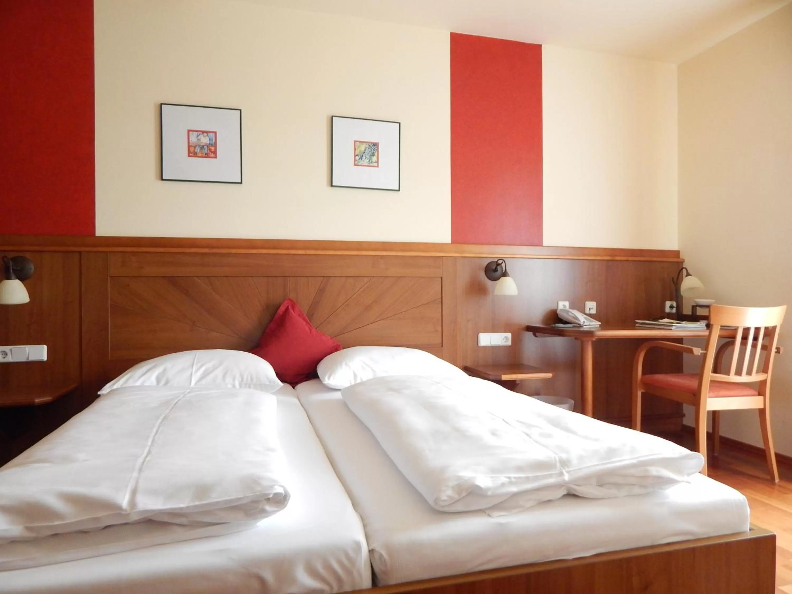 Bed in Hotel Neustifter