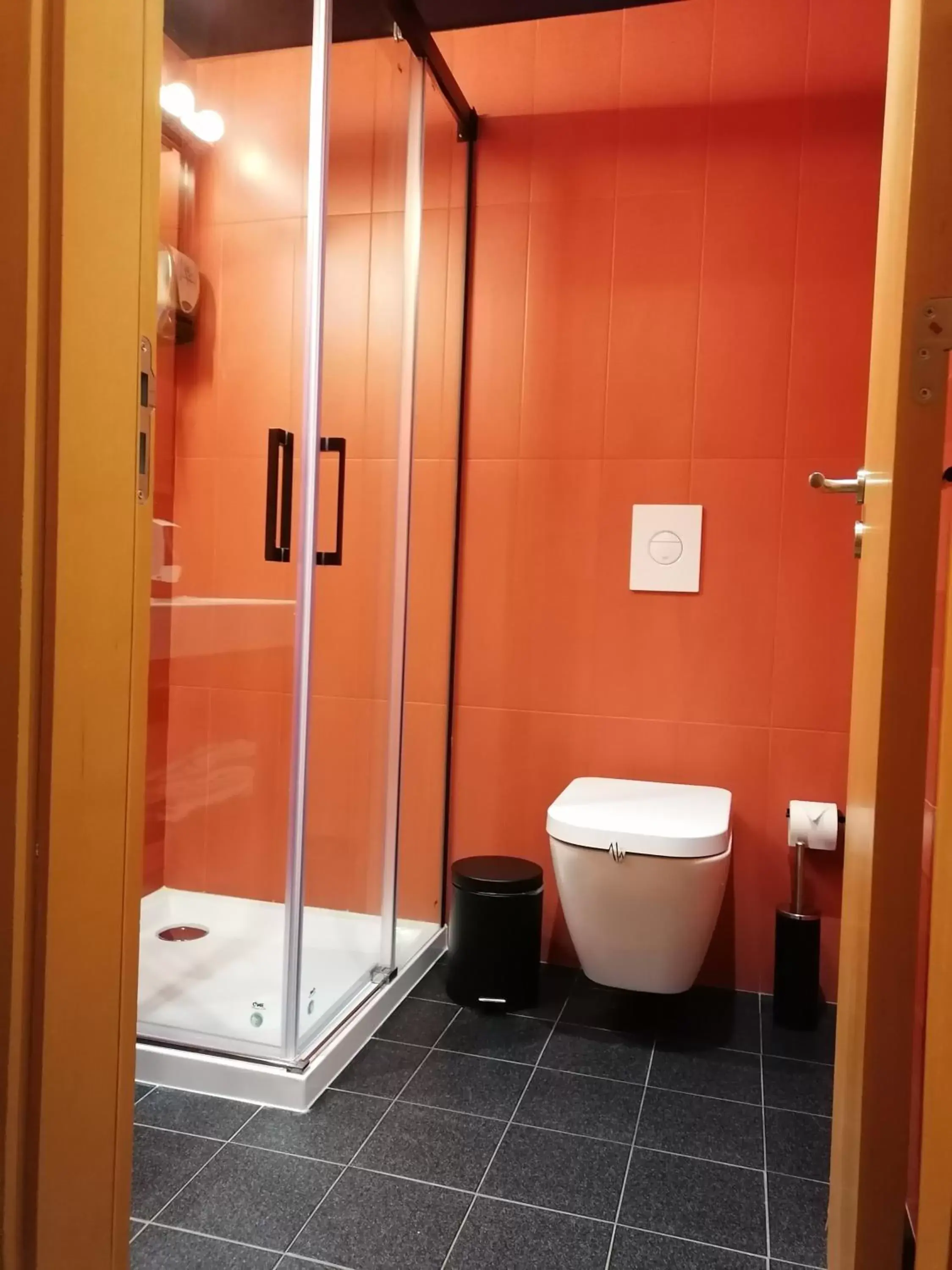 Bathroom in Basic Braga by Axis