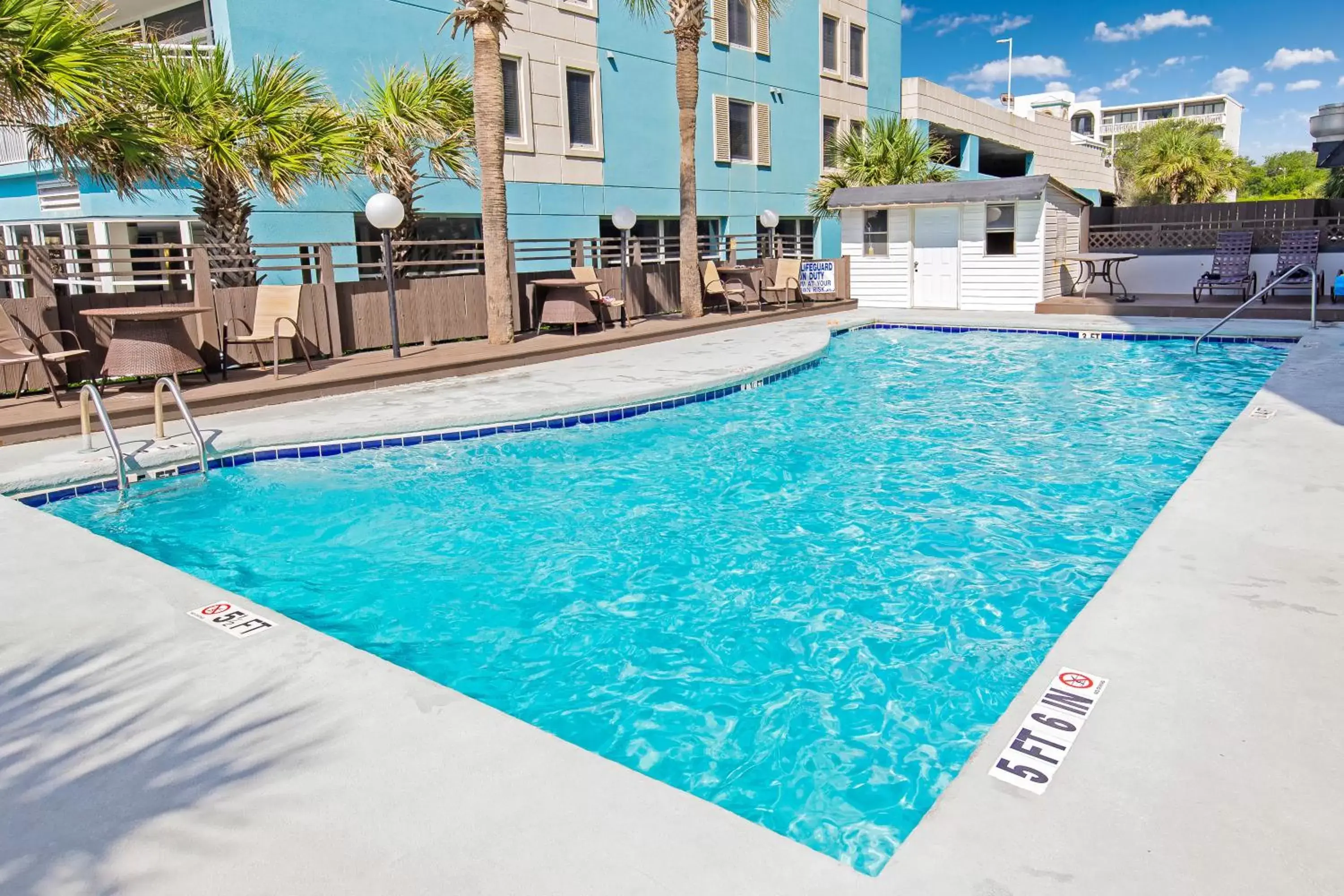 Swimming Pool in Beach Vacation Condos South