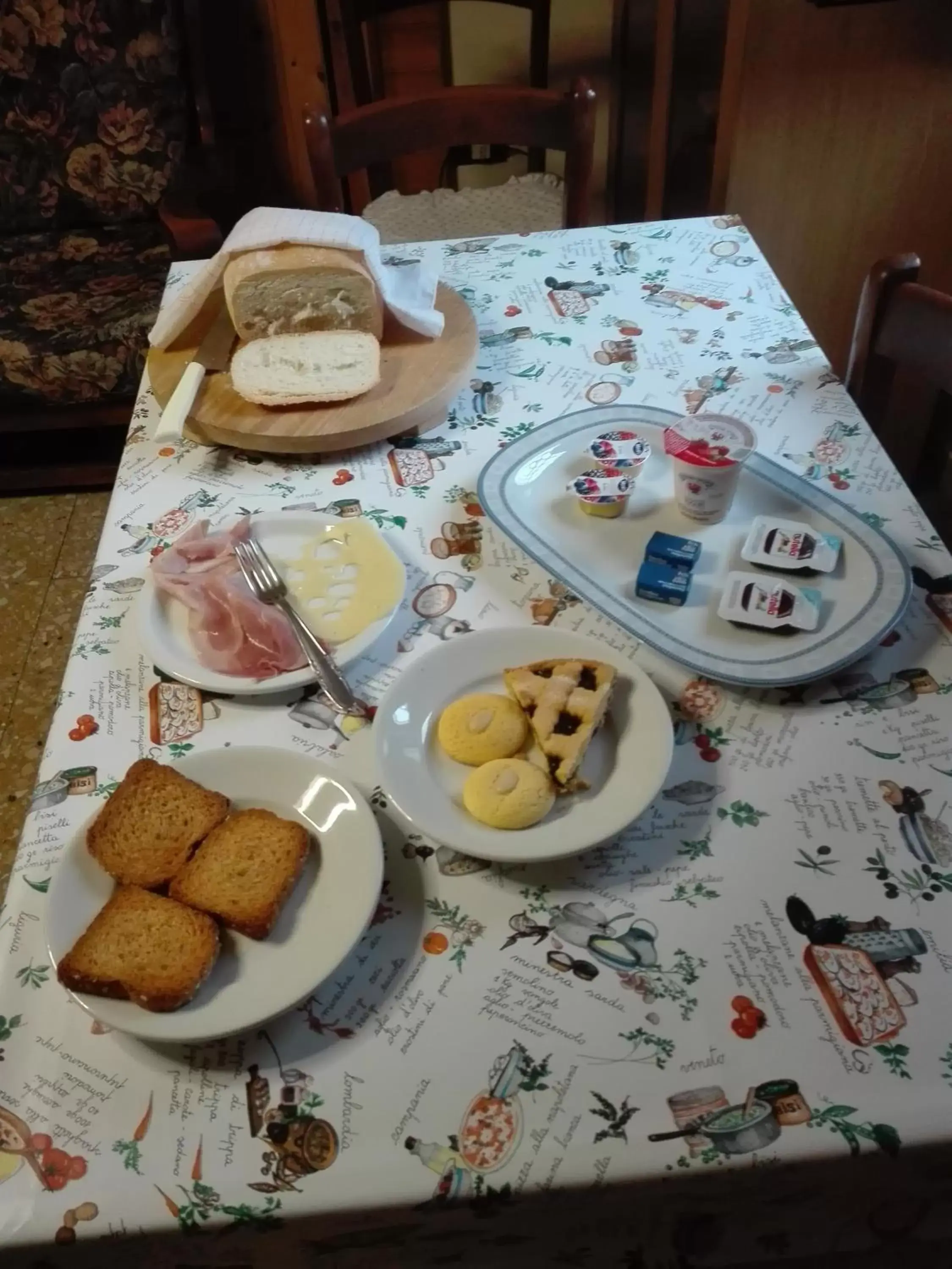 Italian breakfast, Breakfast in B&B "Il Cantastorie" - Casa Molinari-Boldrini