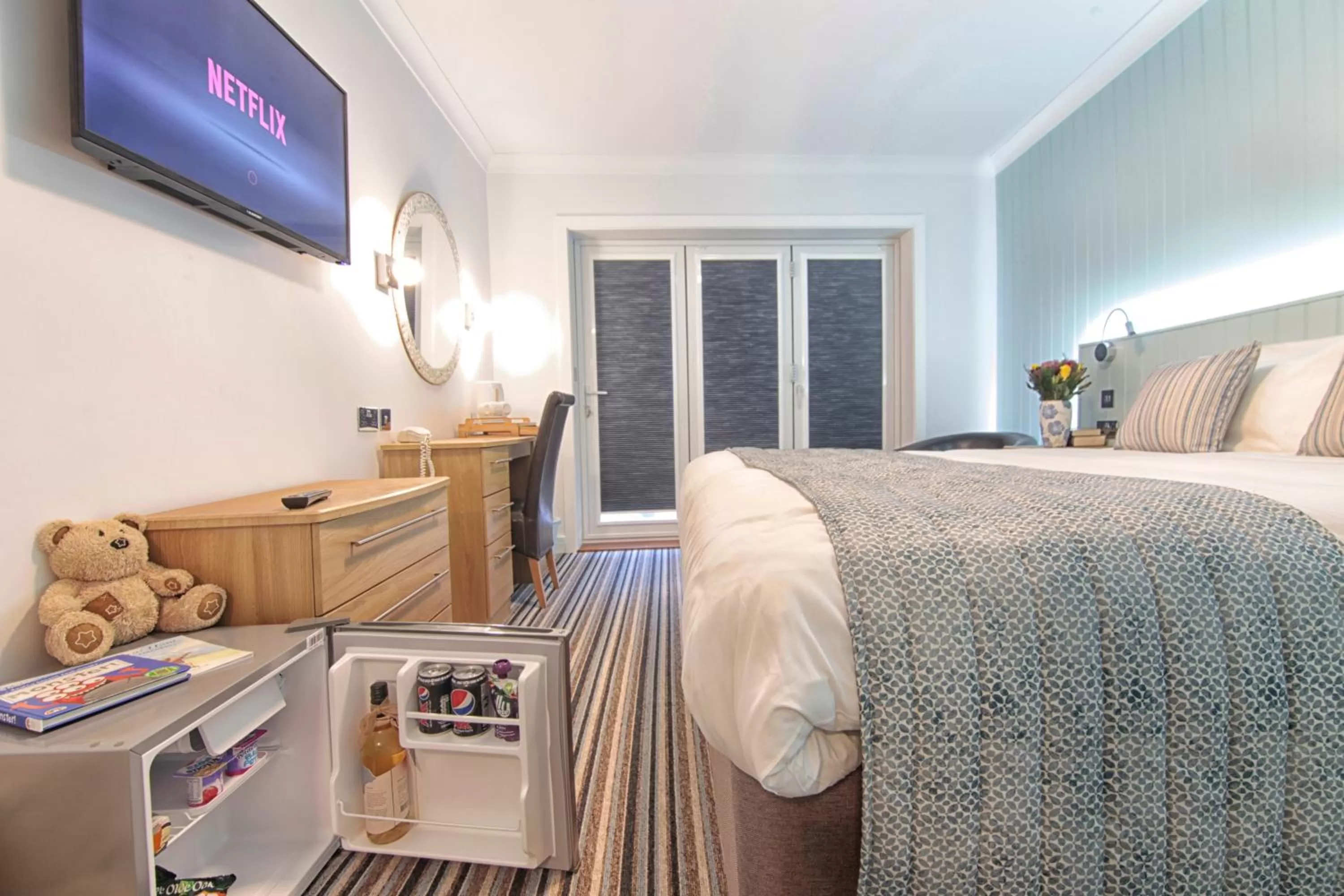 Photo of the whole room, Bed in Luccombe Hall Hotel