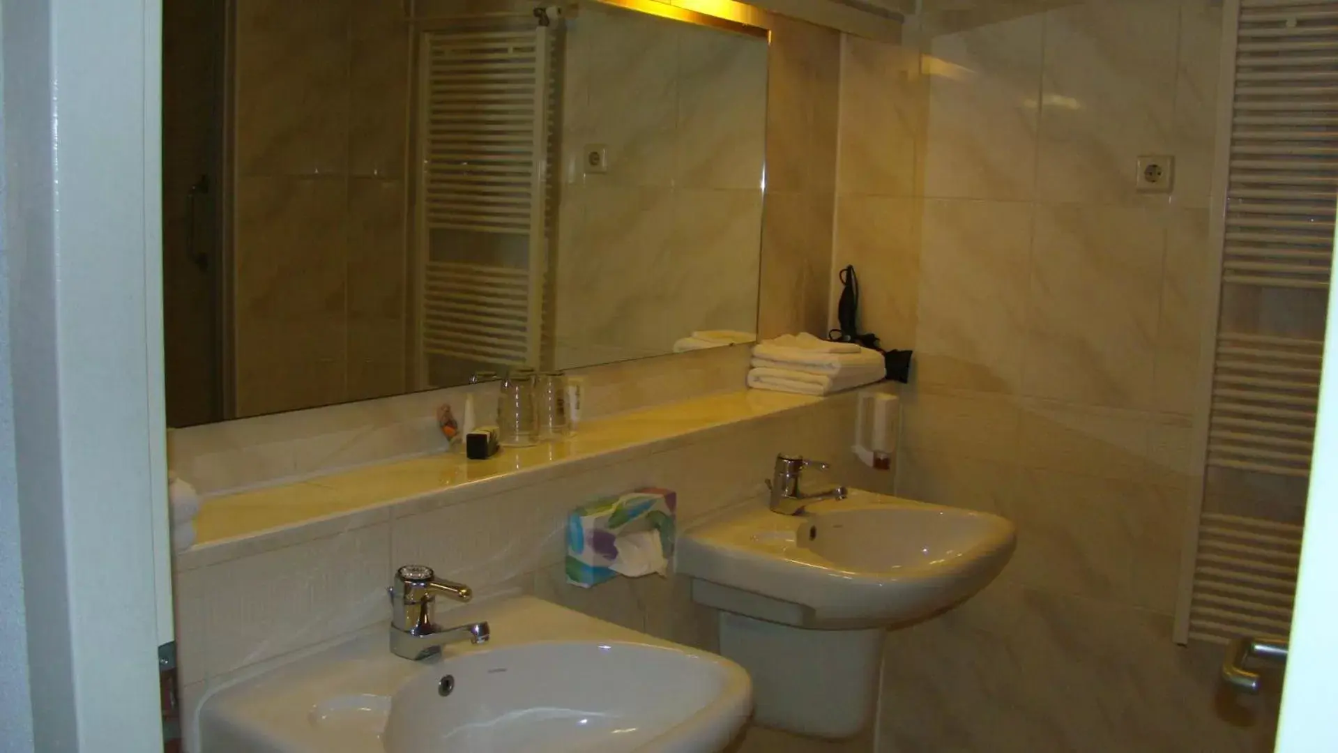 Bathroom in Hotel & Brasserie de Zwaan Venray