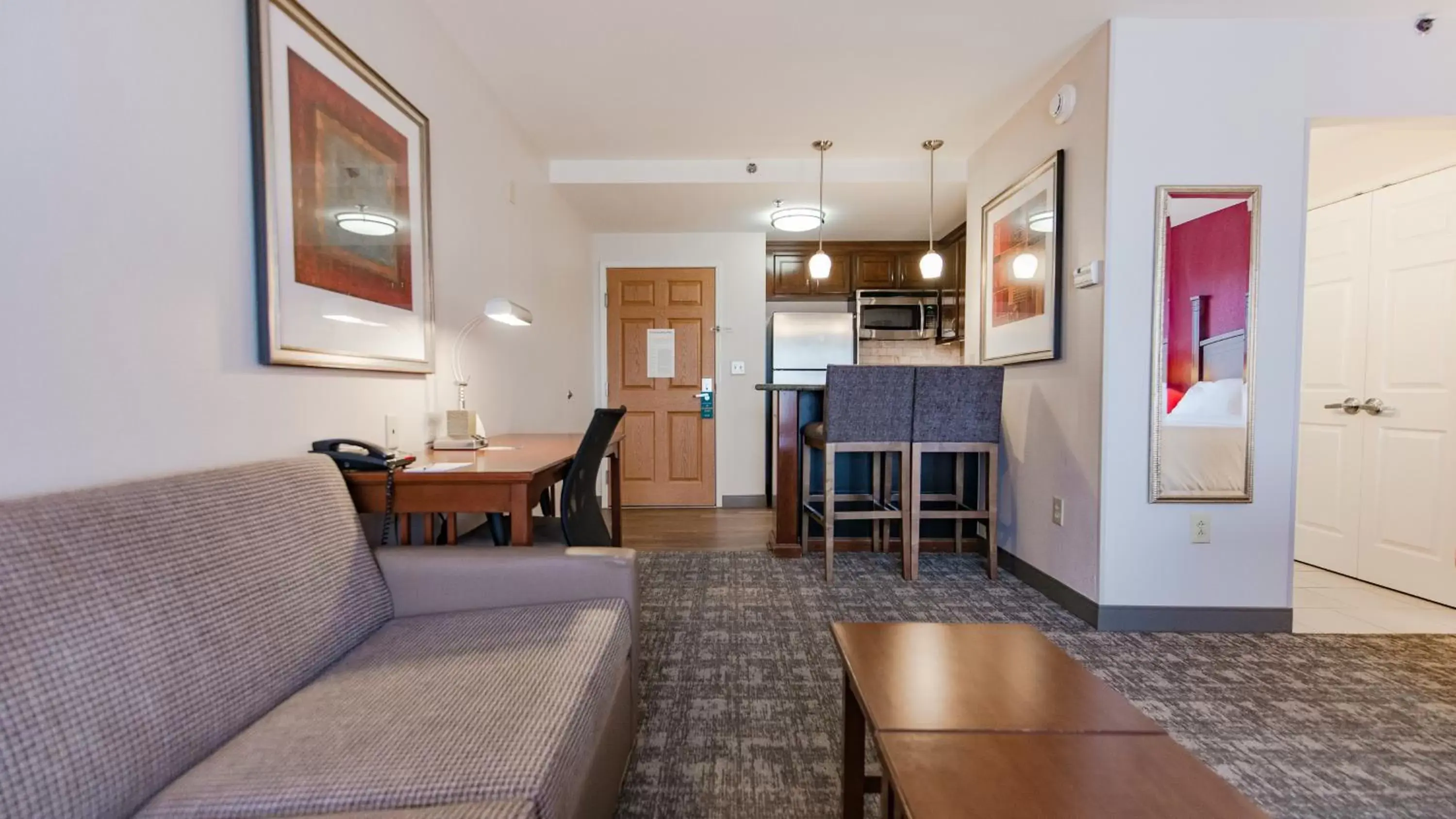 Seating Area in Staybridge Suites Wilmington East, an IHG Hotel