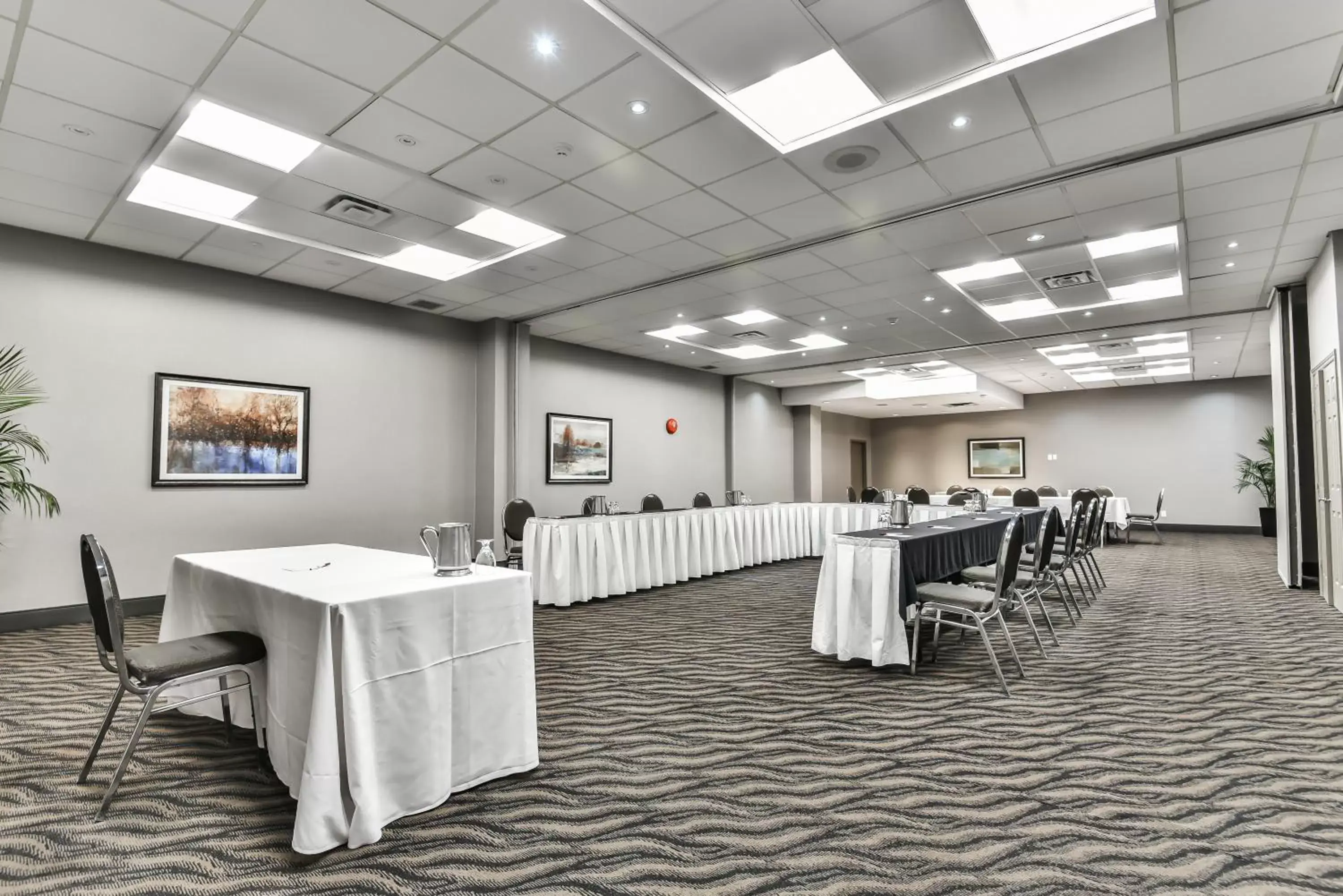 Meeting/conference room, Business Area/Conference Room in Best Western Plus Cambridge Hotel