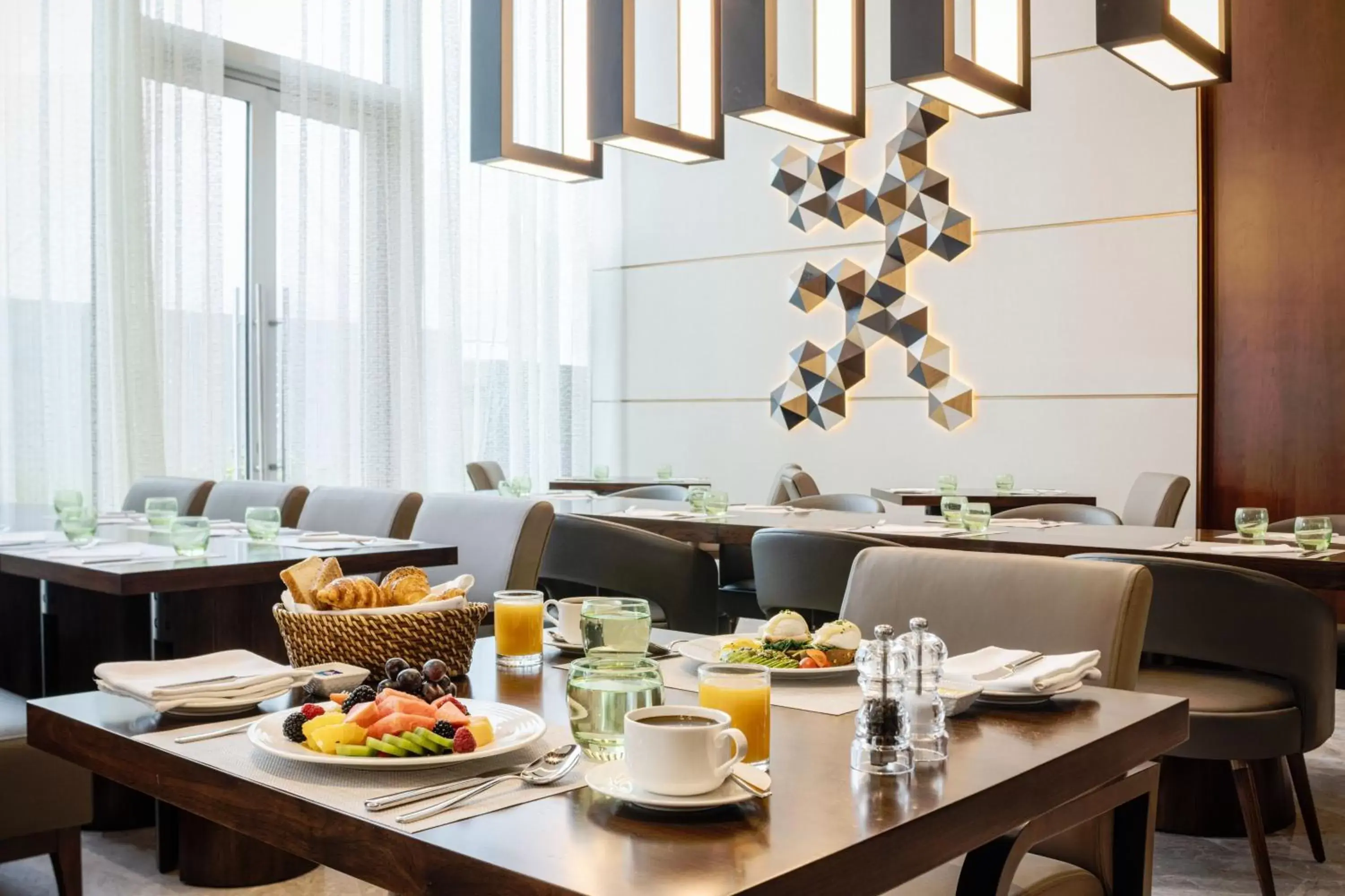 Restaurant/Places to Eat in Marriott Executive Apartments Kuwait City