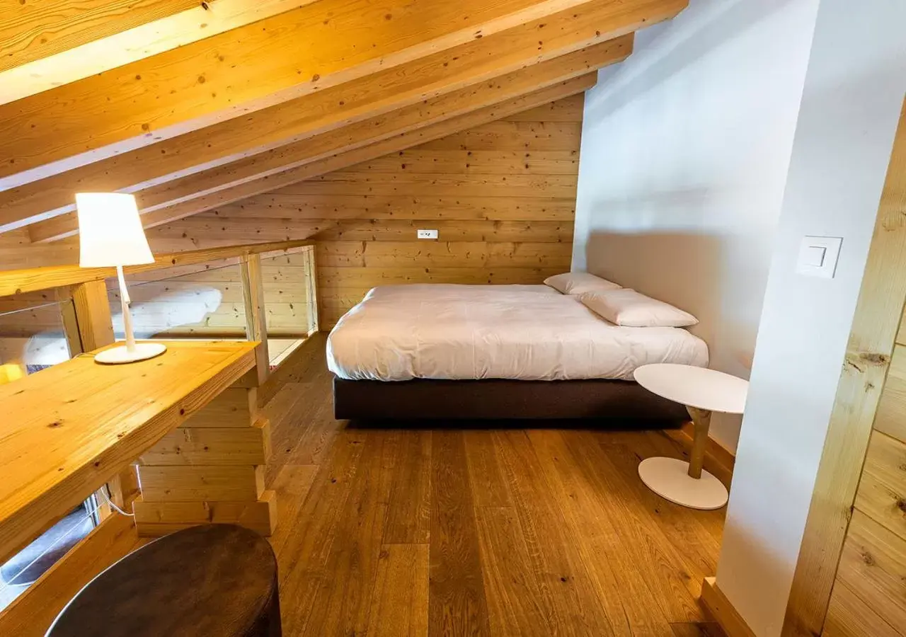 Photo of the whole room, Bed in Nendaz 4 Vallées & SPA 4* Superior