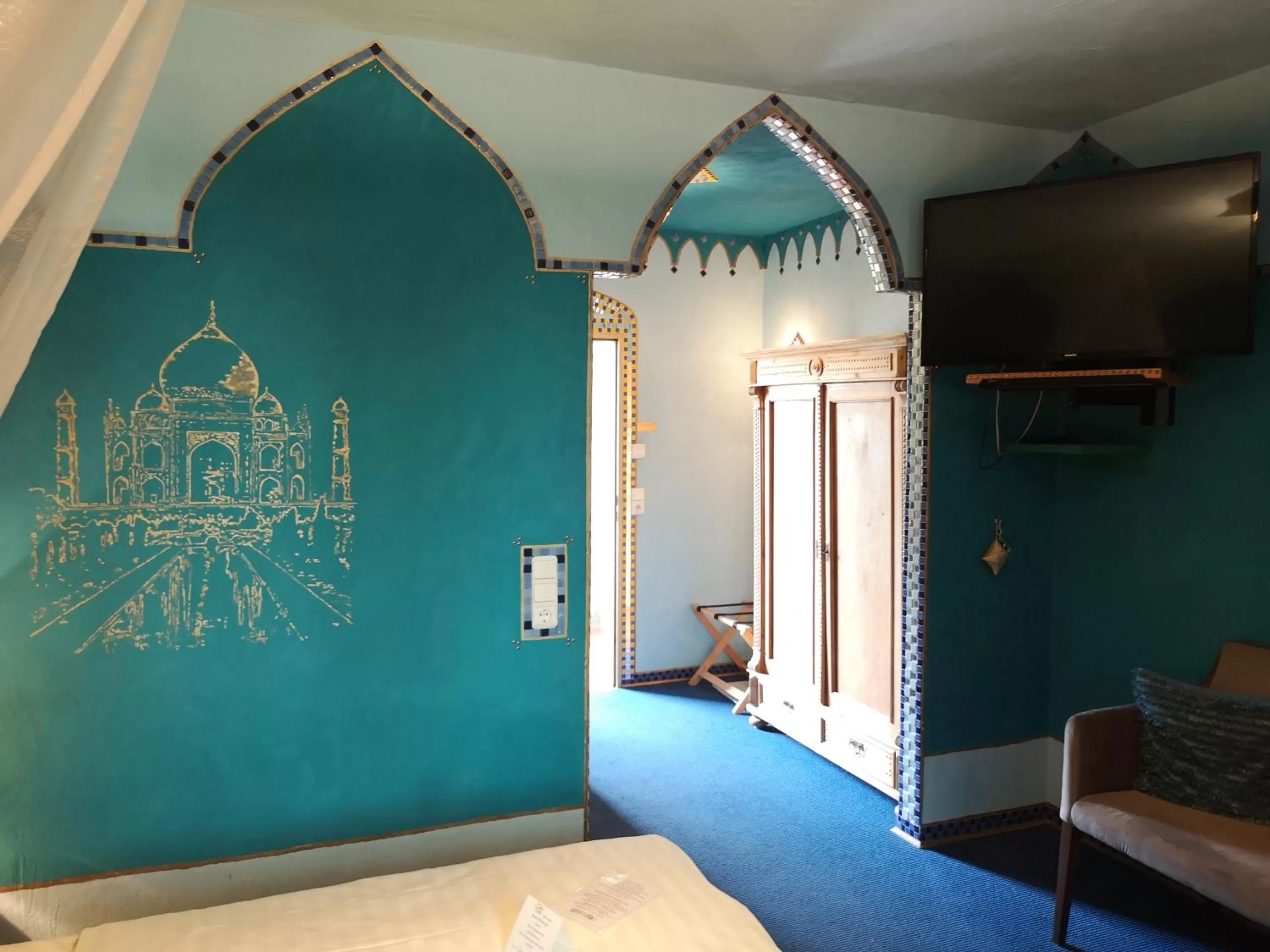 Bed in Hotel Goldflair am Rathaus