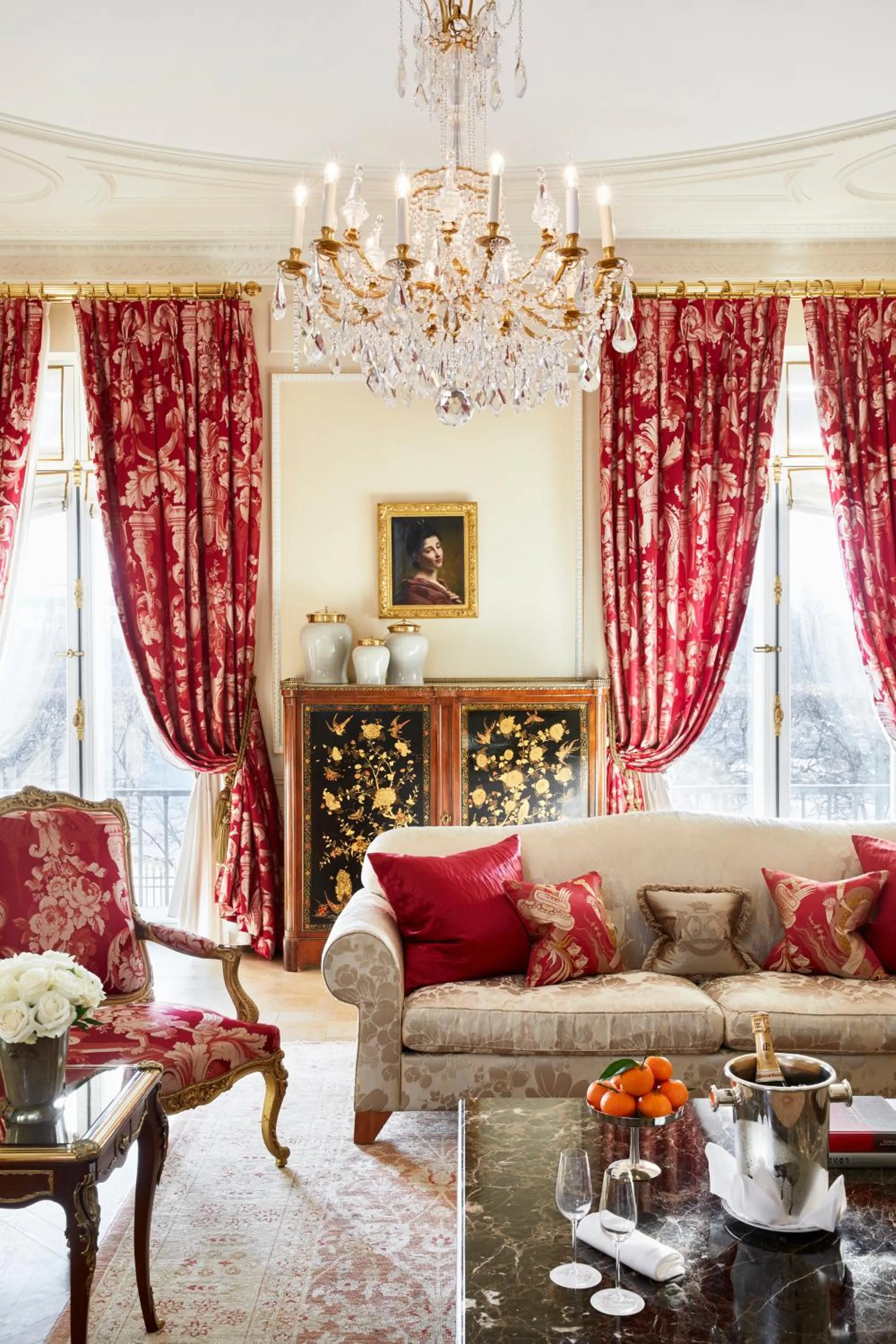 Living room in Le Meurice – Dorchester Collection