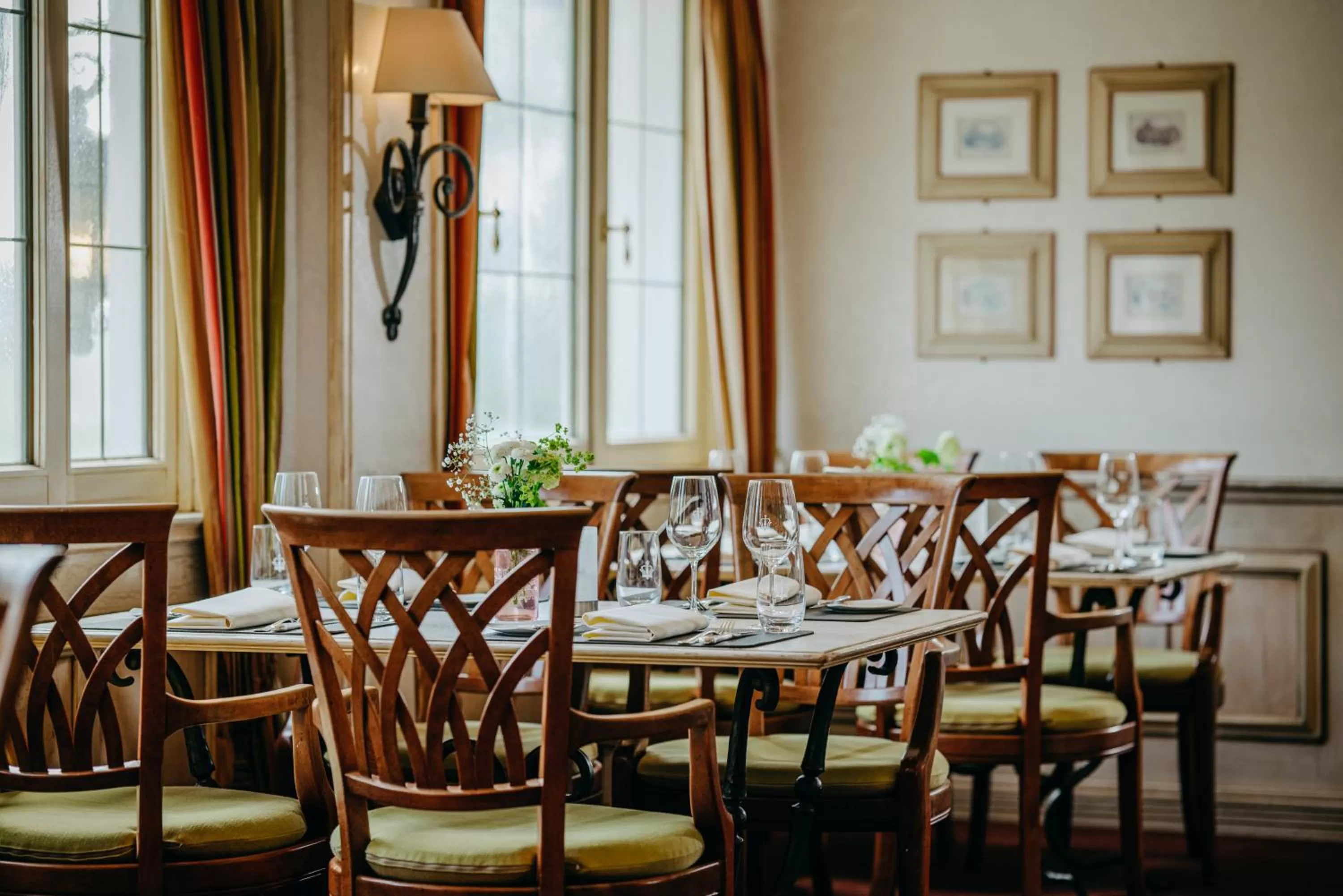 Restaurant/places to eat in Romantik Berghotel Astenkrone