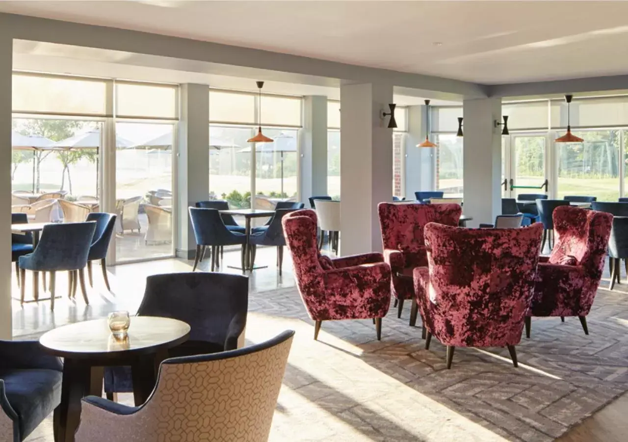 Lounge or bar, Restaurant/Places to Eat in Formby Hall Golf Resort & Spa