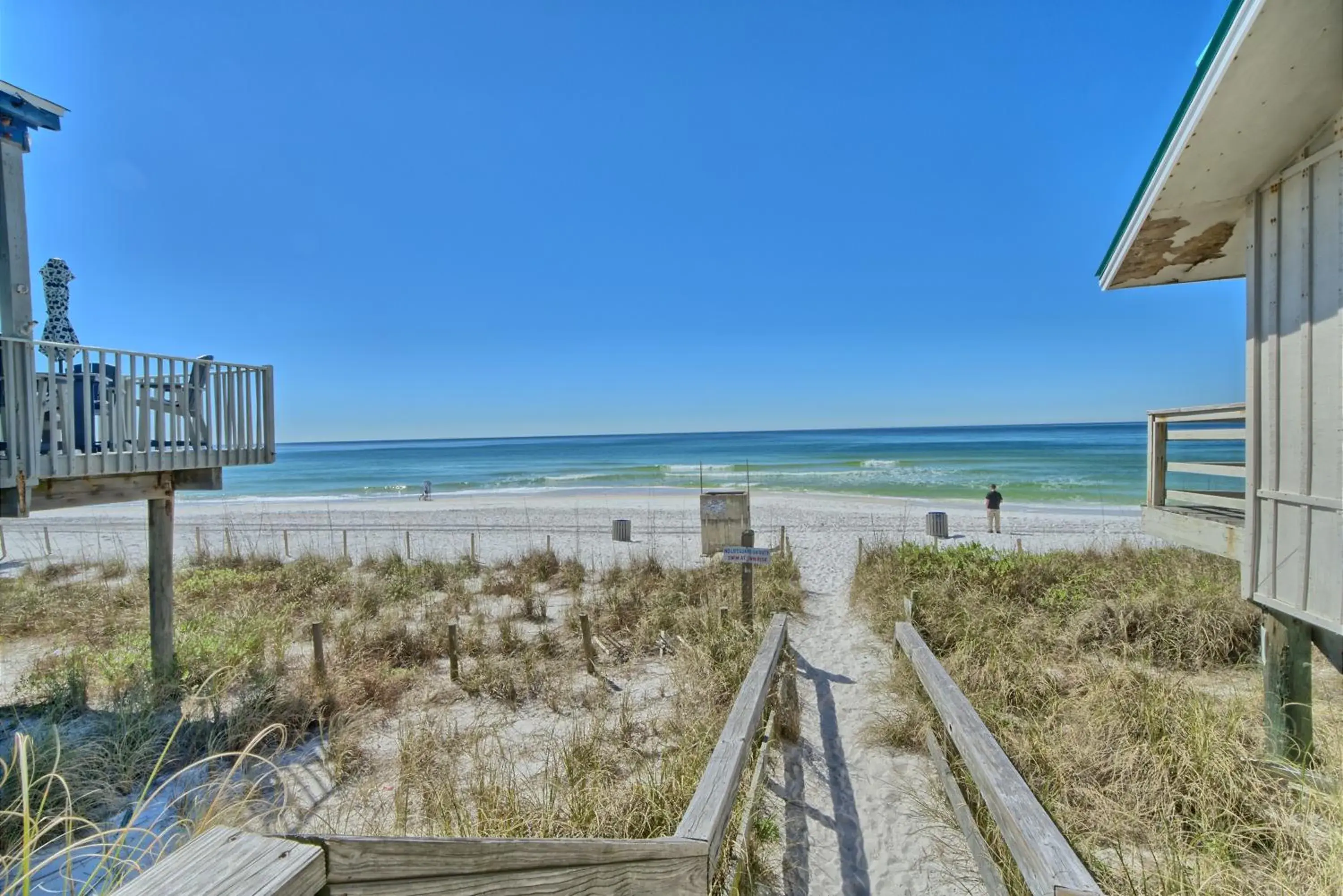 Beach in Aqua View Motel