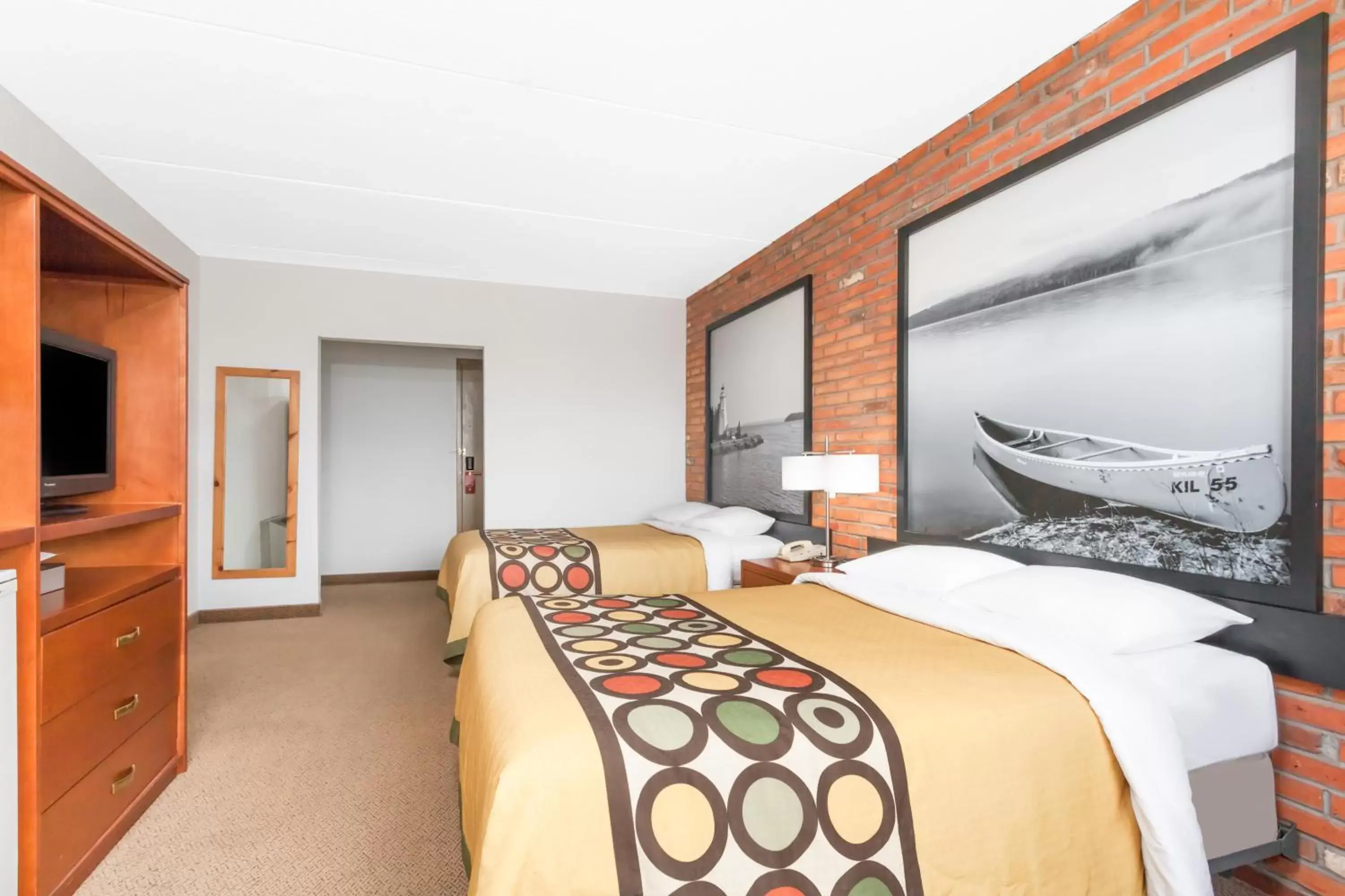 Bed in Super 8 by Wyndham Sudbury ON Bed in Super 8 by Wyndham Sudbury ON