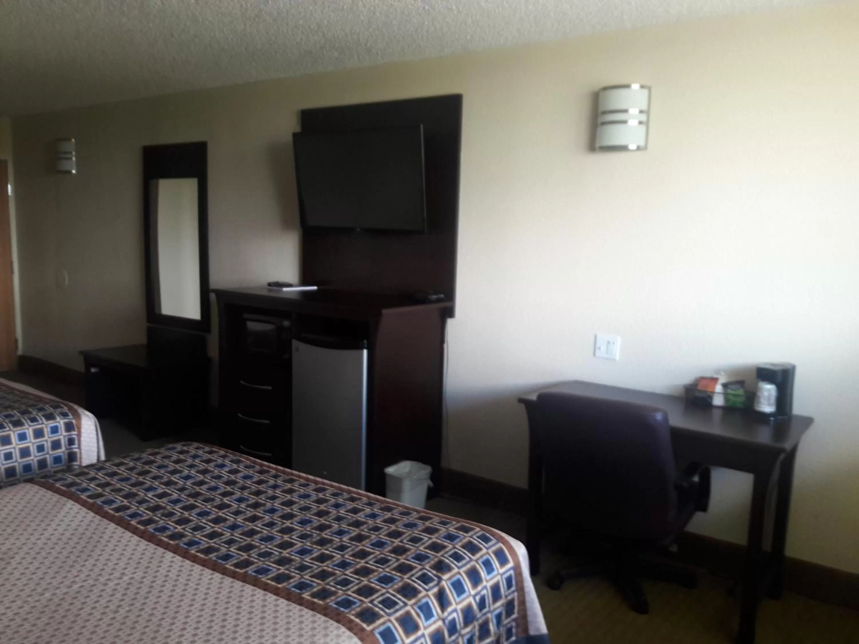 TV/Entertainment Center in Americas Best Value Inn & Suites-Texas City/La Marque