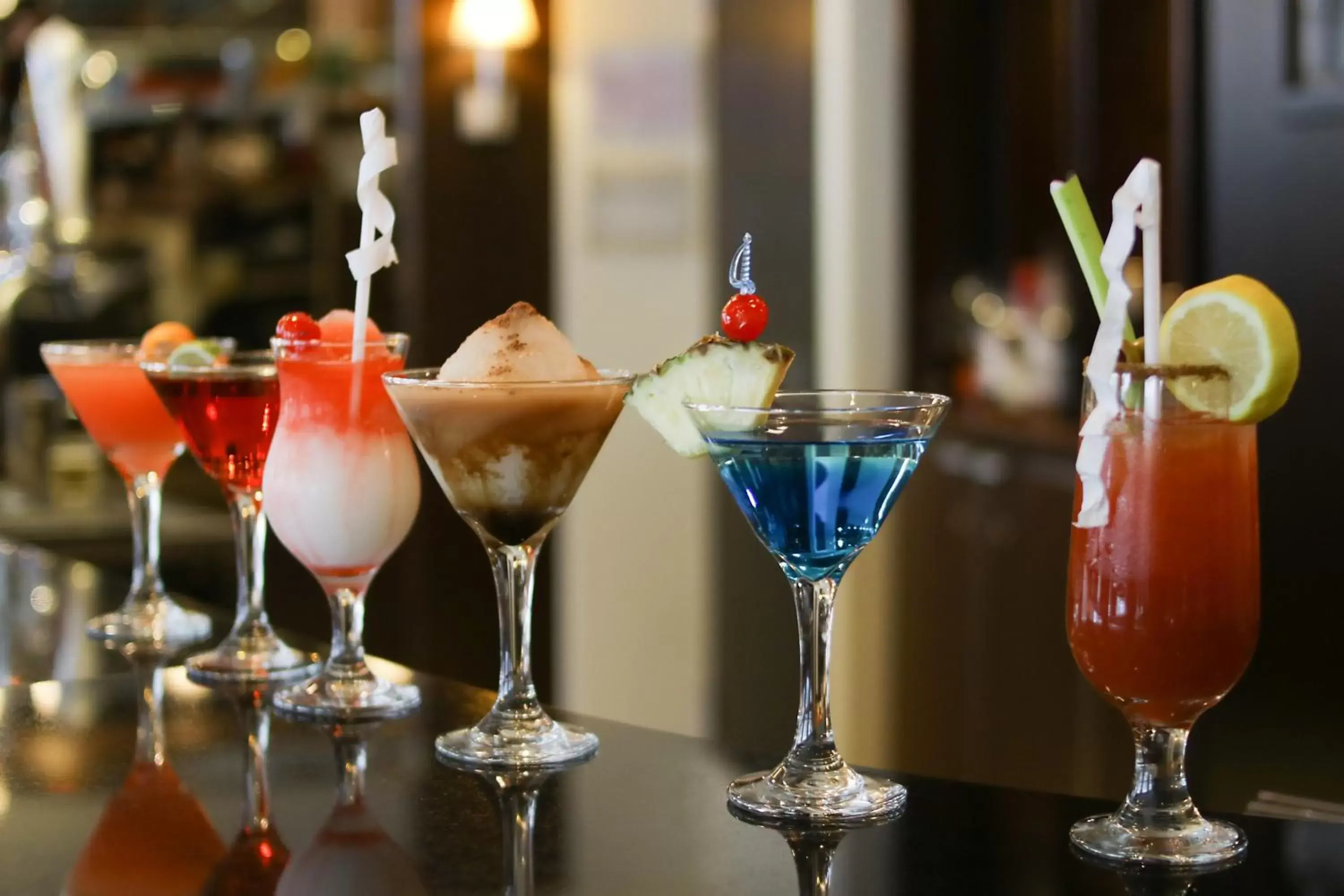 Lounge or bar, Drinks in Hôtel Le Cantlie Suites