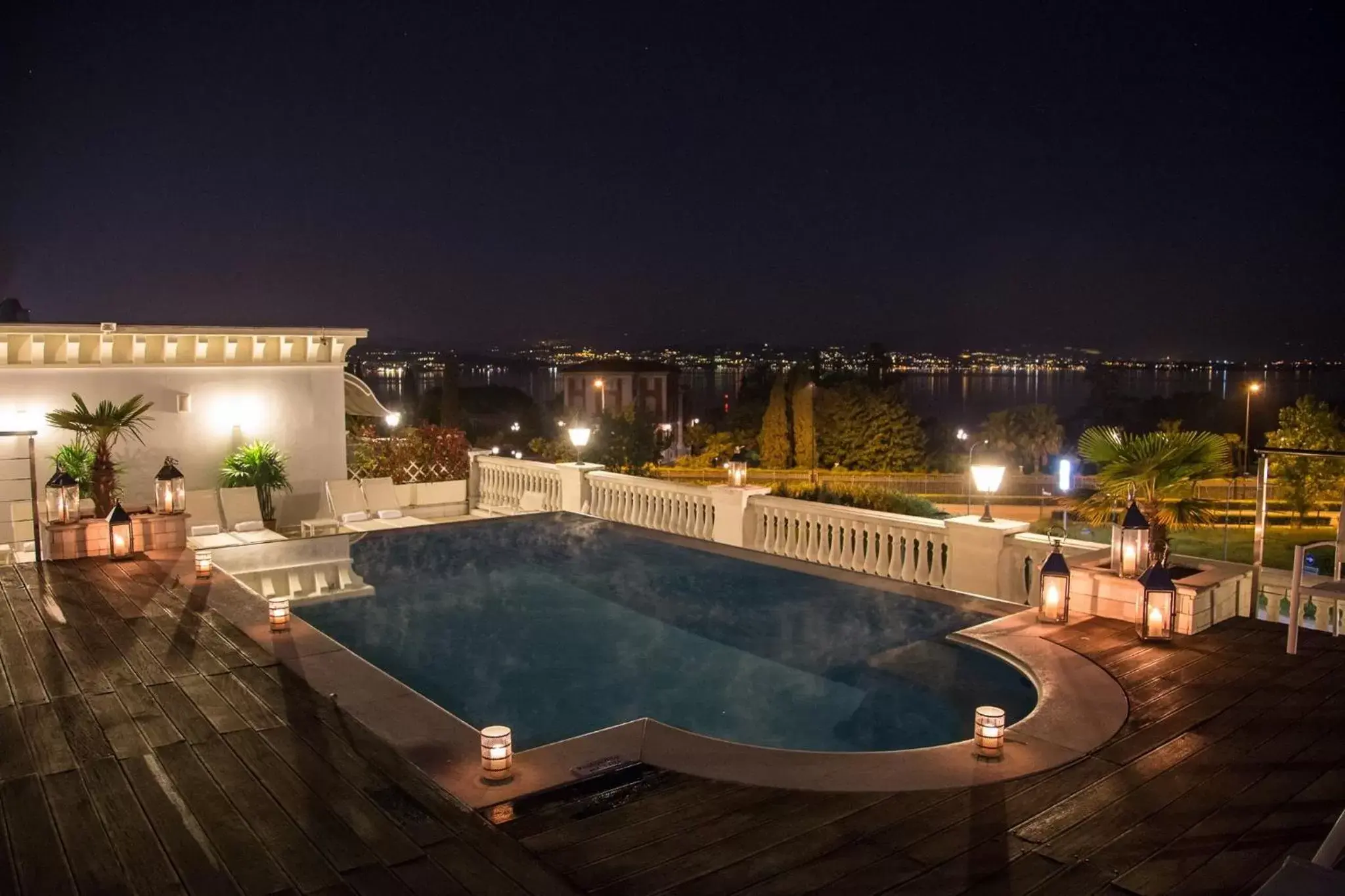 Night, Swimming Pool in Palace Hotel