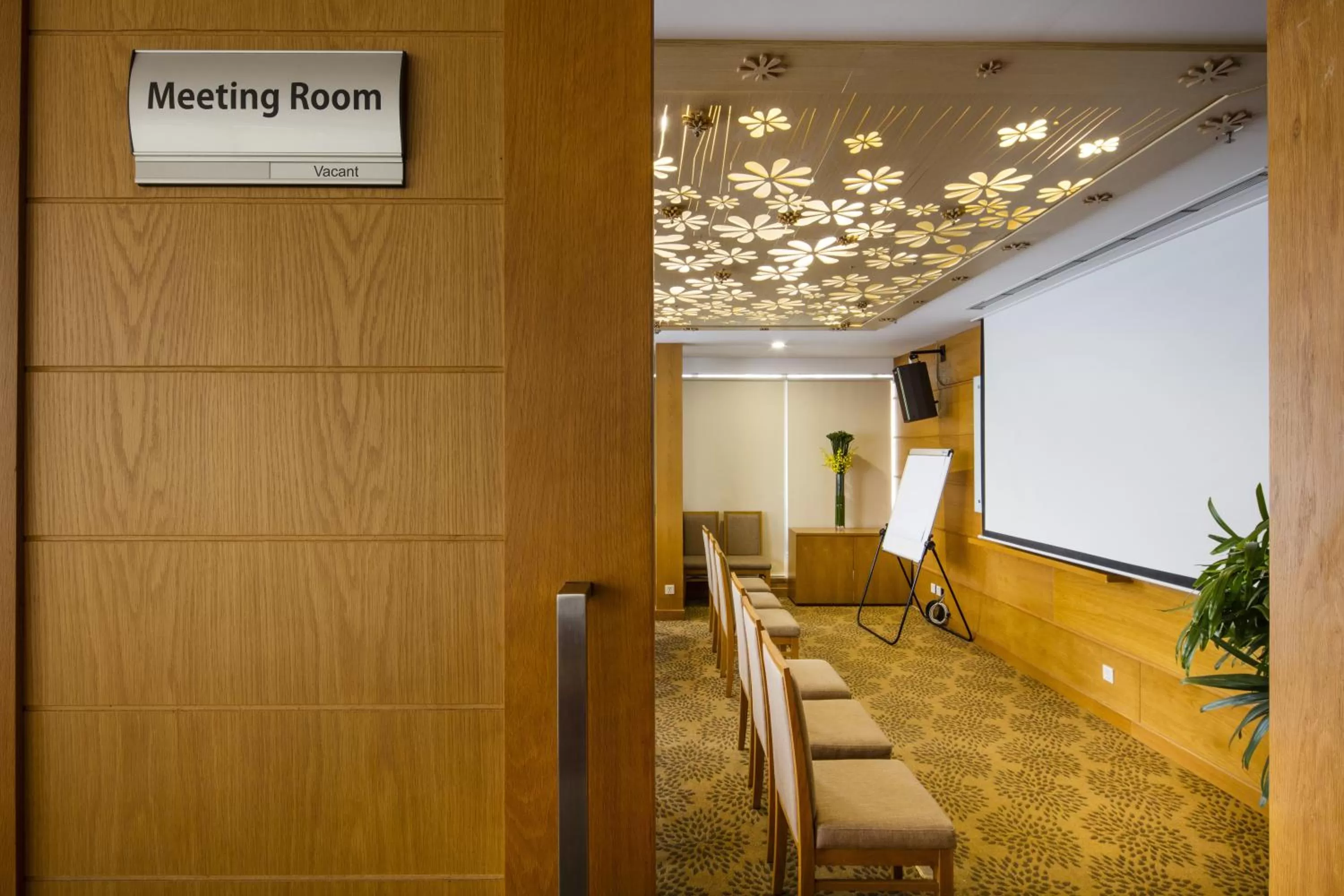 Meeting/conference room in Paradise Saigon Boutique Hotel & Spa