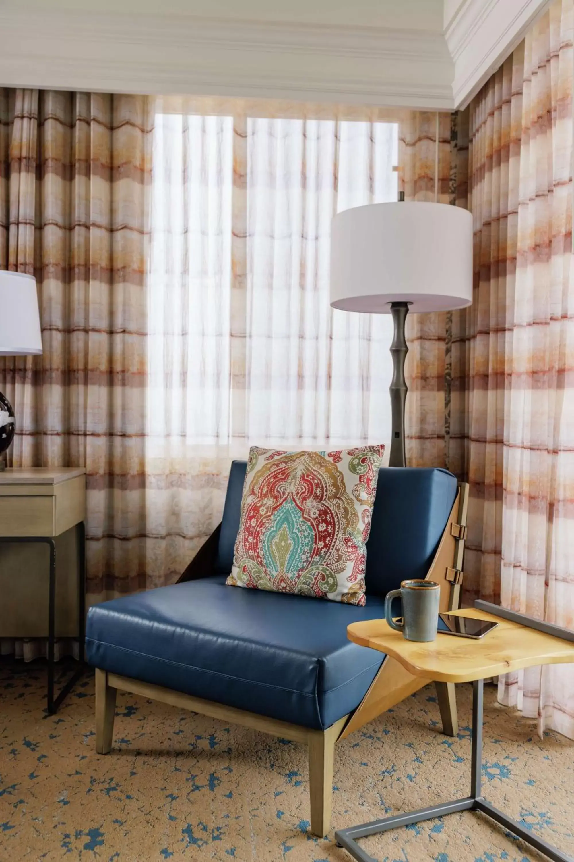 Living room, Seating Area in The Cassara Carlsbad, Tapestry Collection By Hilton