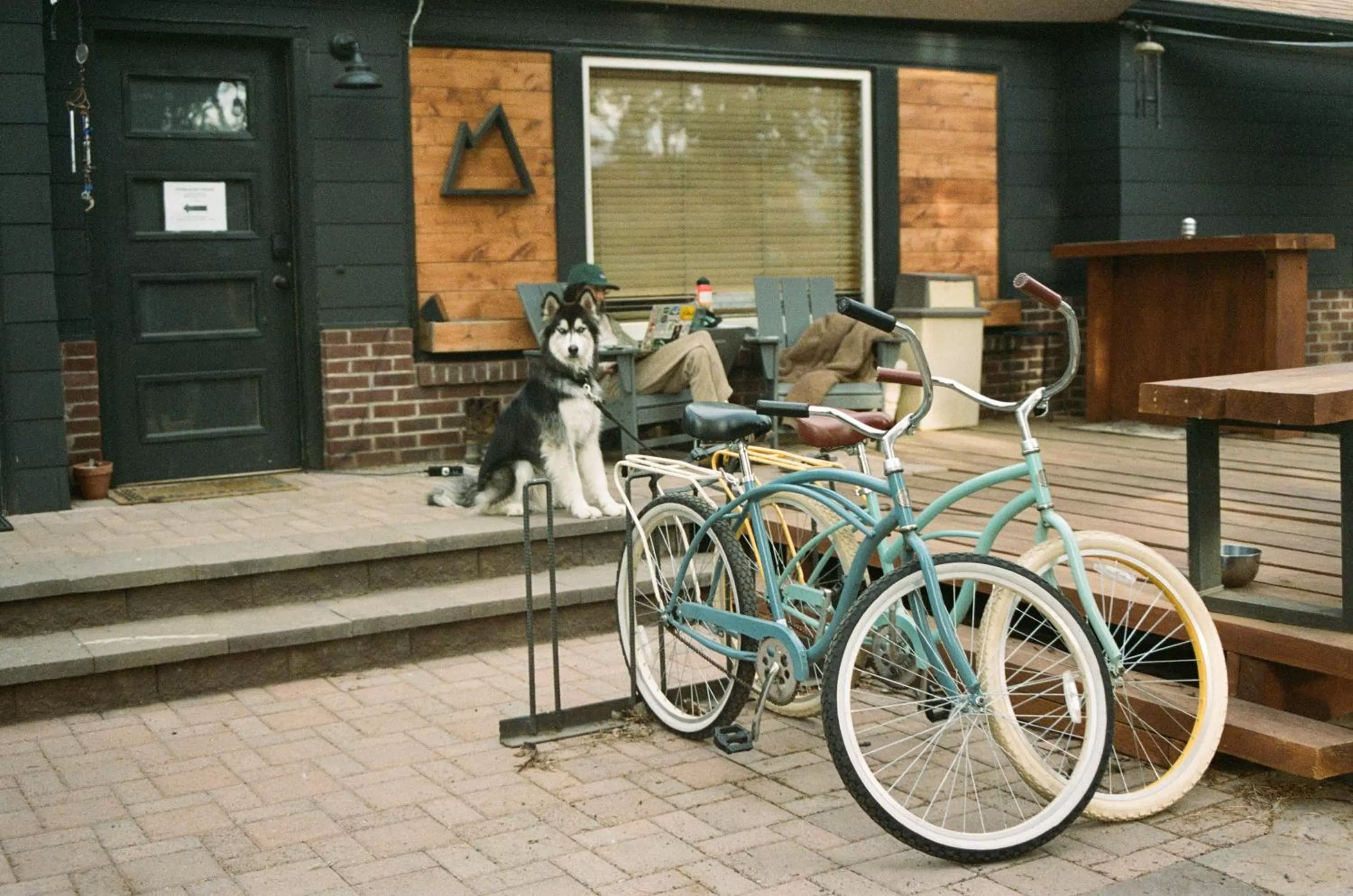 Patio in Left Coast Lodge - Pet Friendly