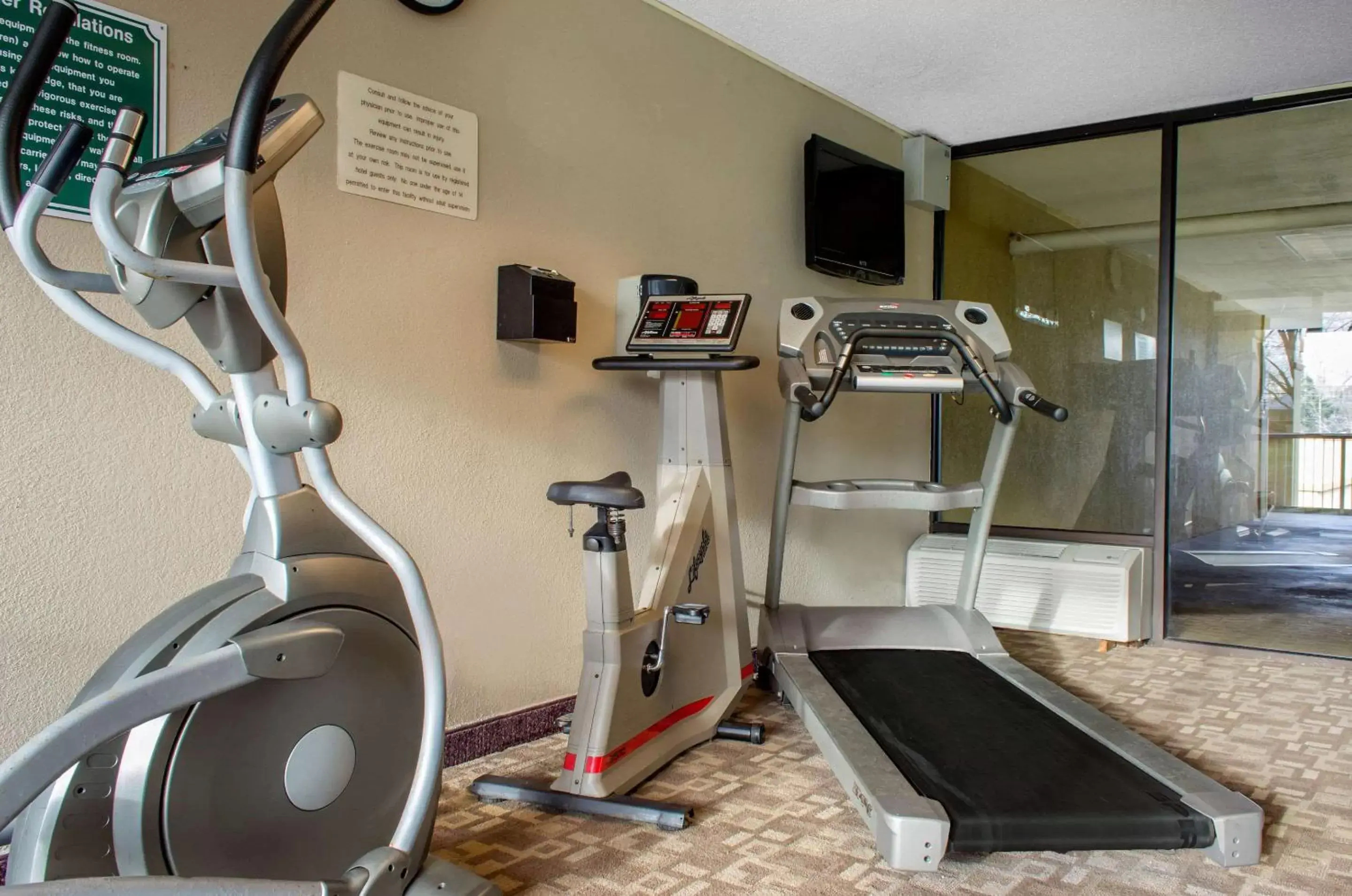 Fitness centre/facilities, Fitness Center/Facilities in Quality Inn University Area