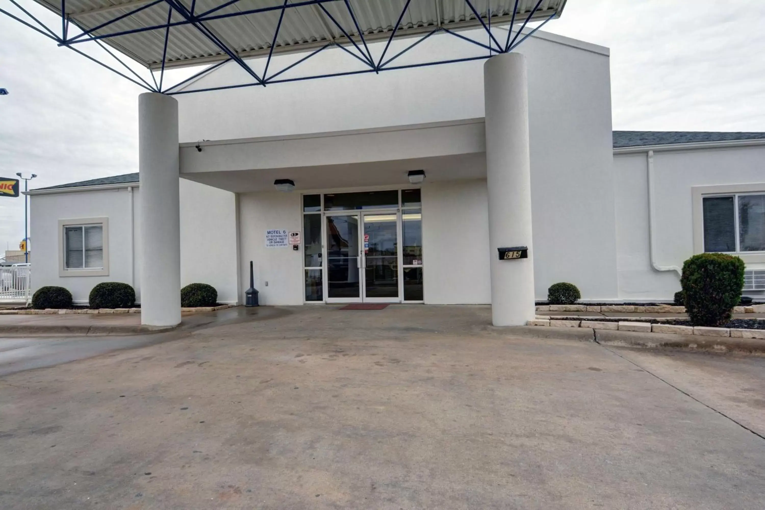 Property building, Facade/Entrance in Motel 6-Denison, TX