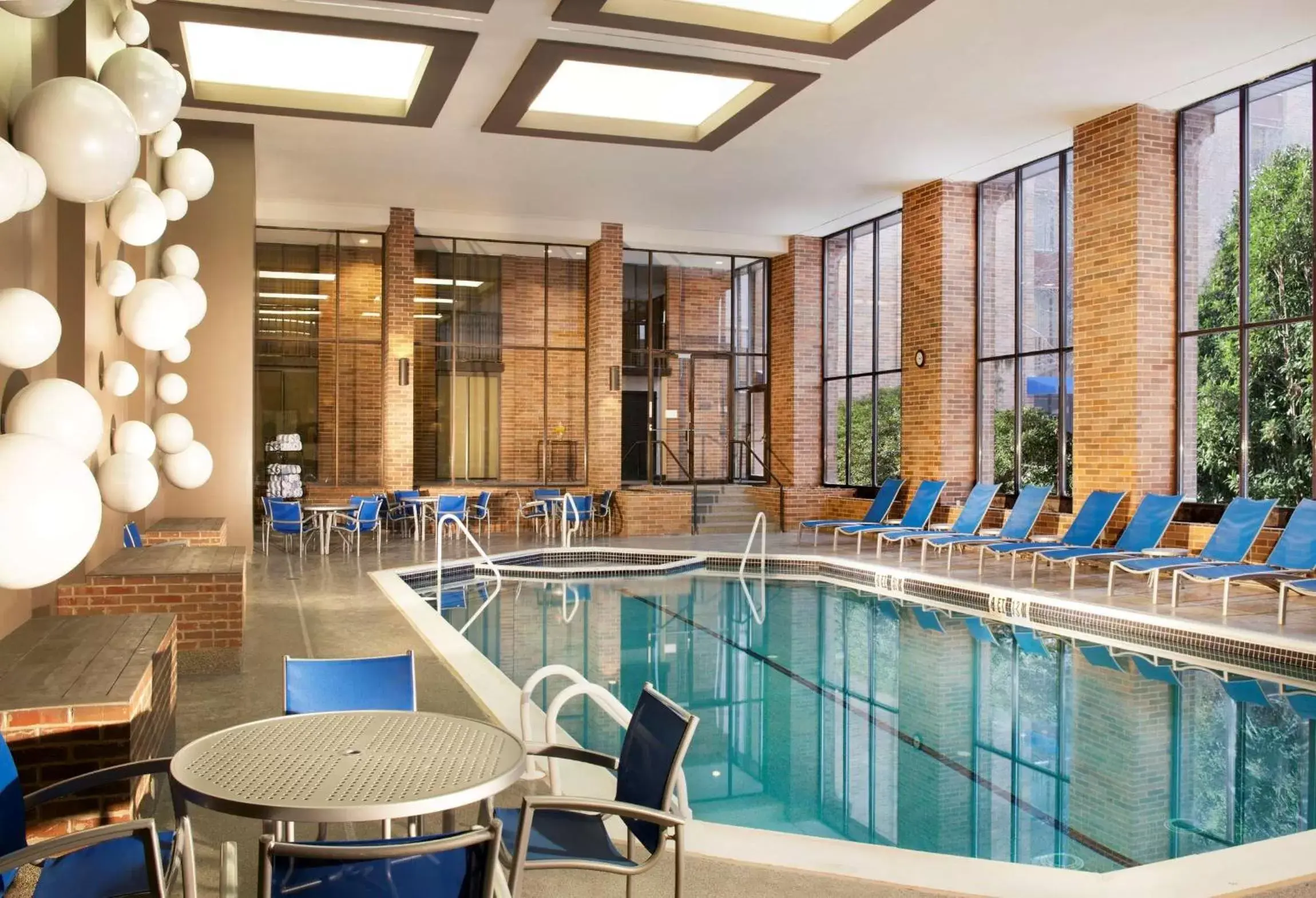 Pool view, Swimming Pool in Hilton Parsippany
