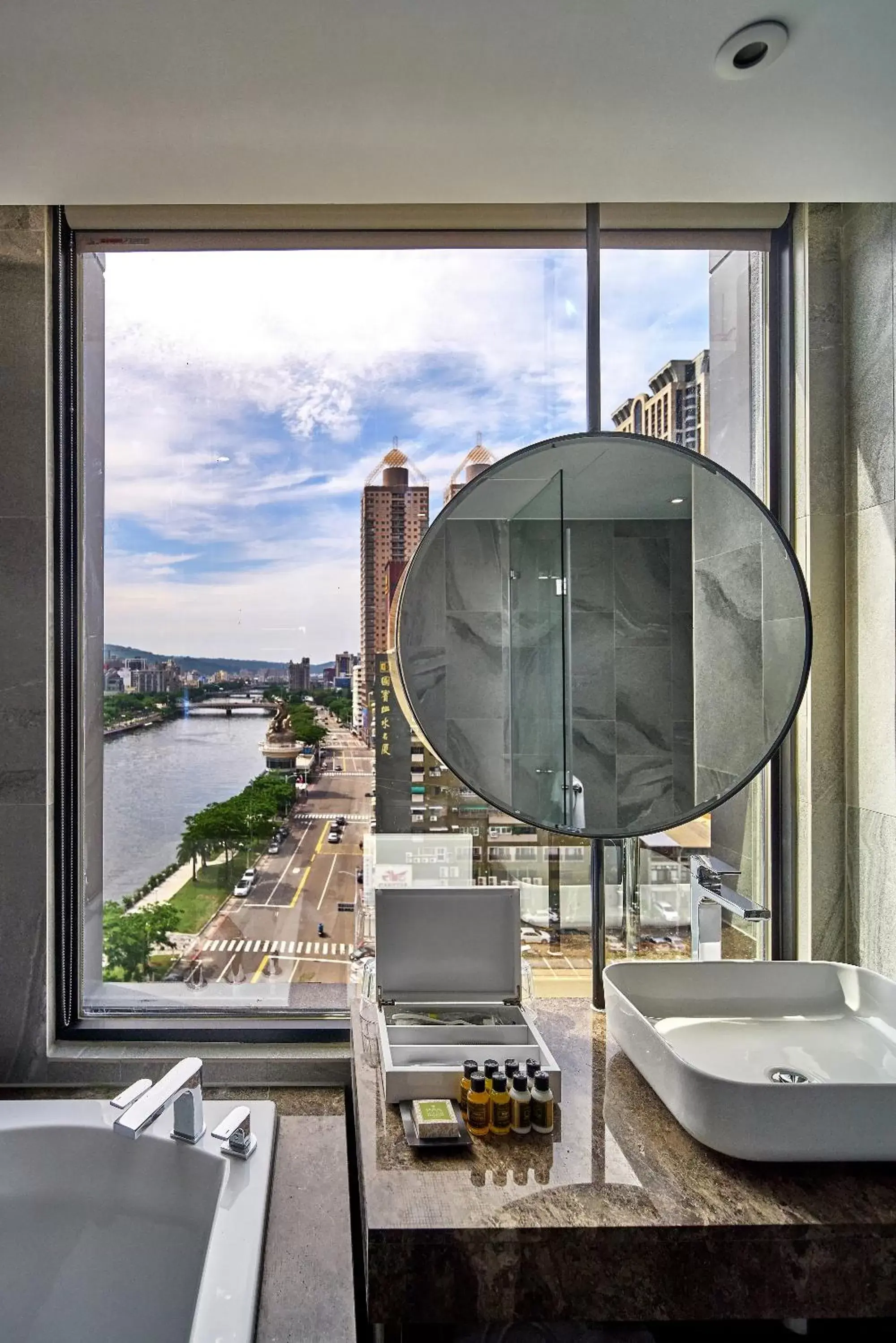 Bathroom in Harbour 10 Hotel