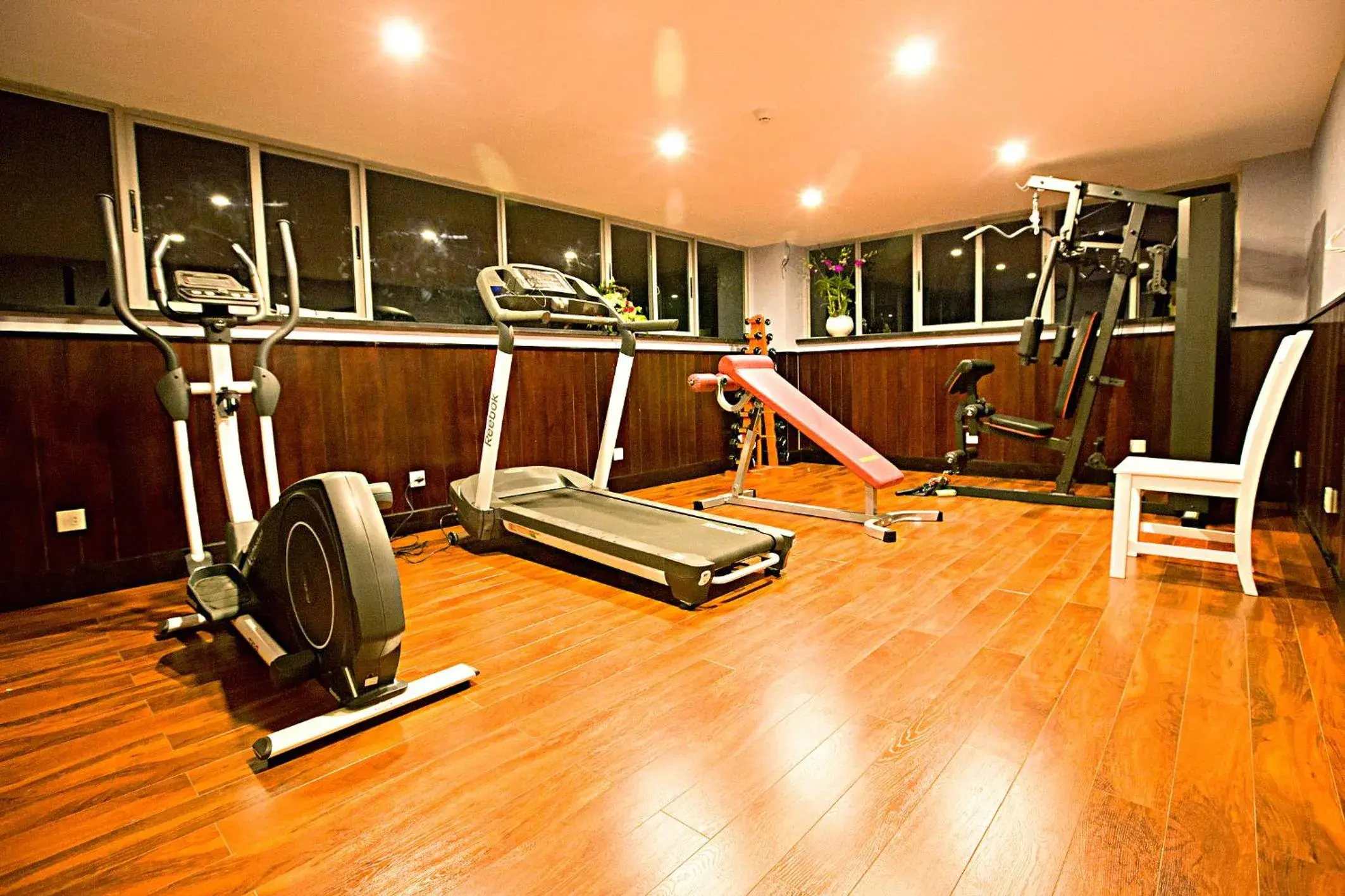 Fitness centre/facilities, Fitness Center/Facilities in Golden Rain 2 Hotel