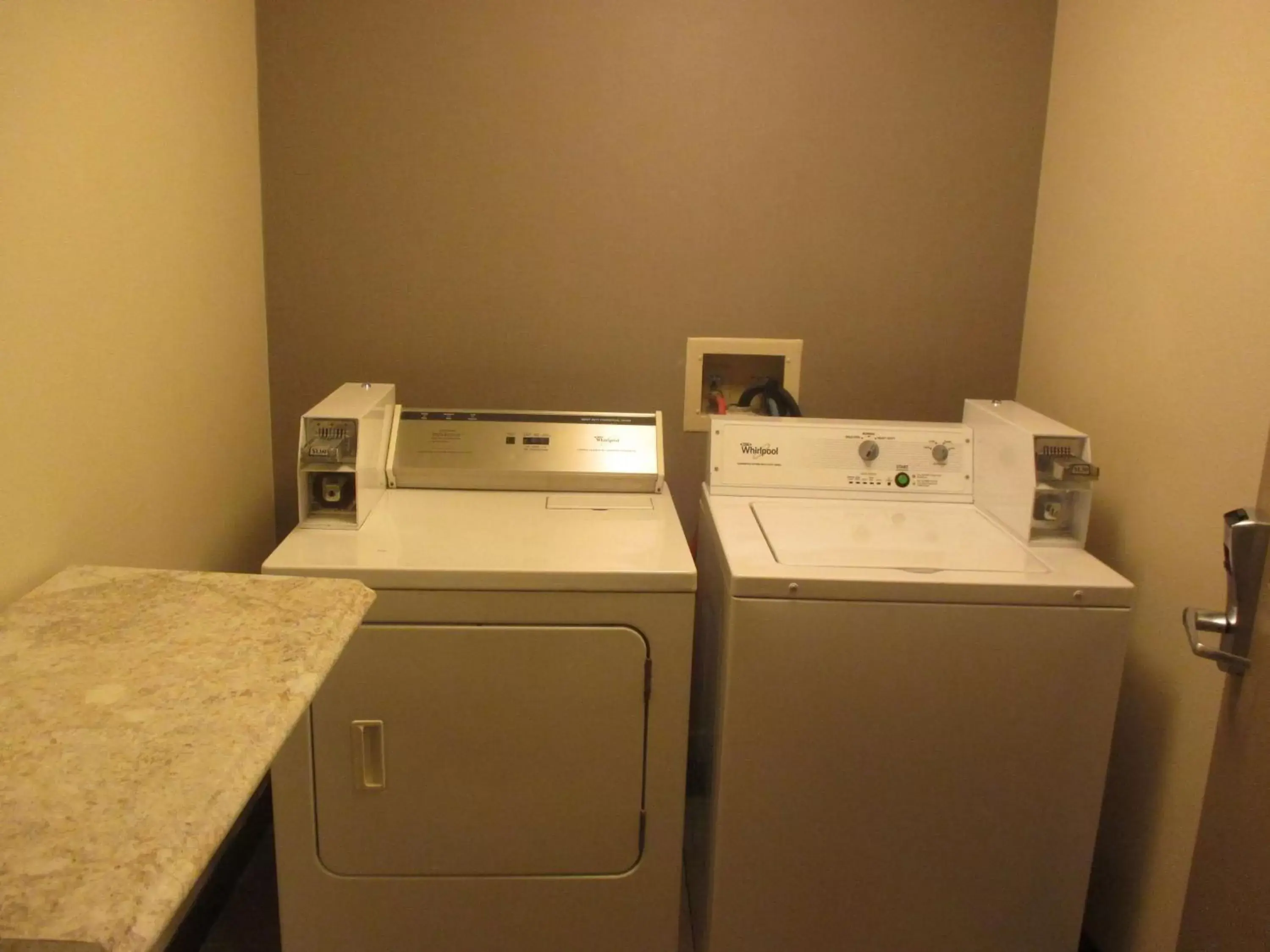 On site, Kitchen/Kitchenette in Best Western Harvest Inn & Suites