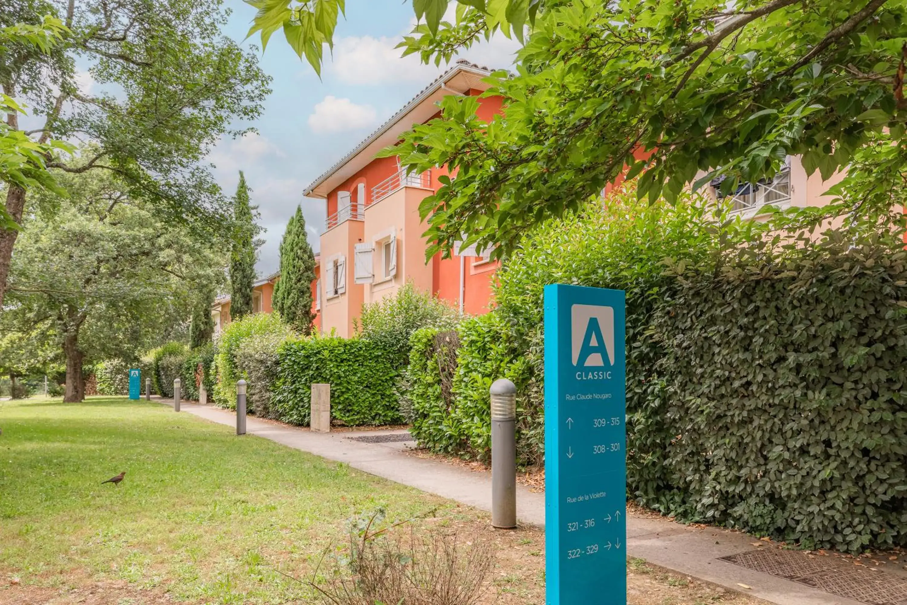 Property Building in Park & Suites Village Toulouse-Colomiers