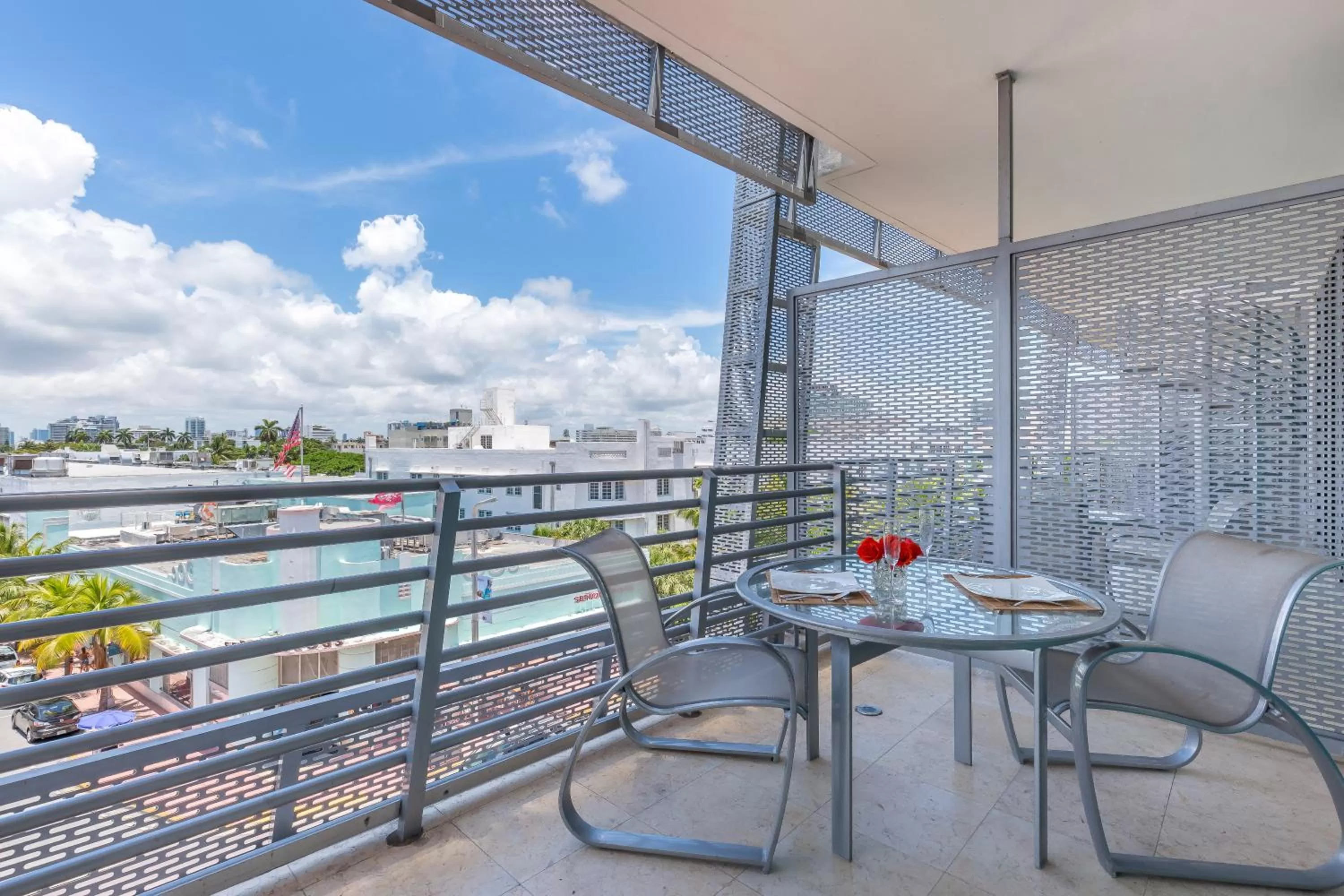 Balcony Suite Espanola in SBV Luxury Ocean Hotel Suites