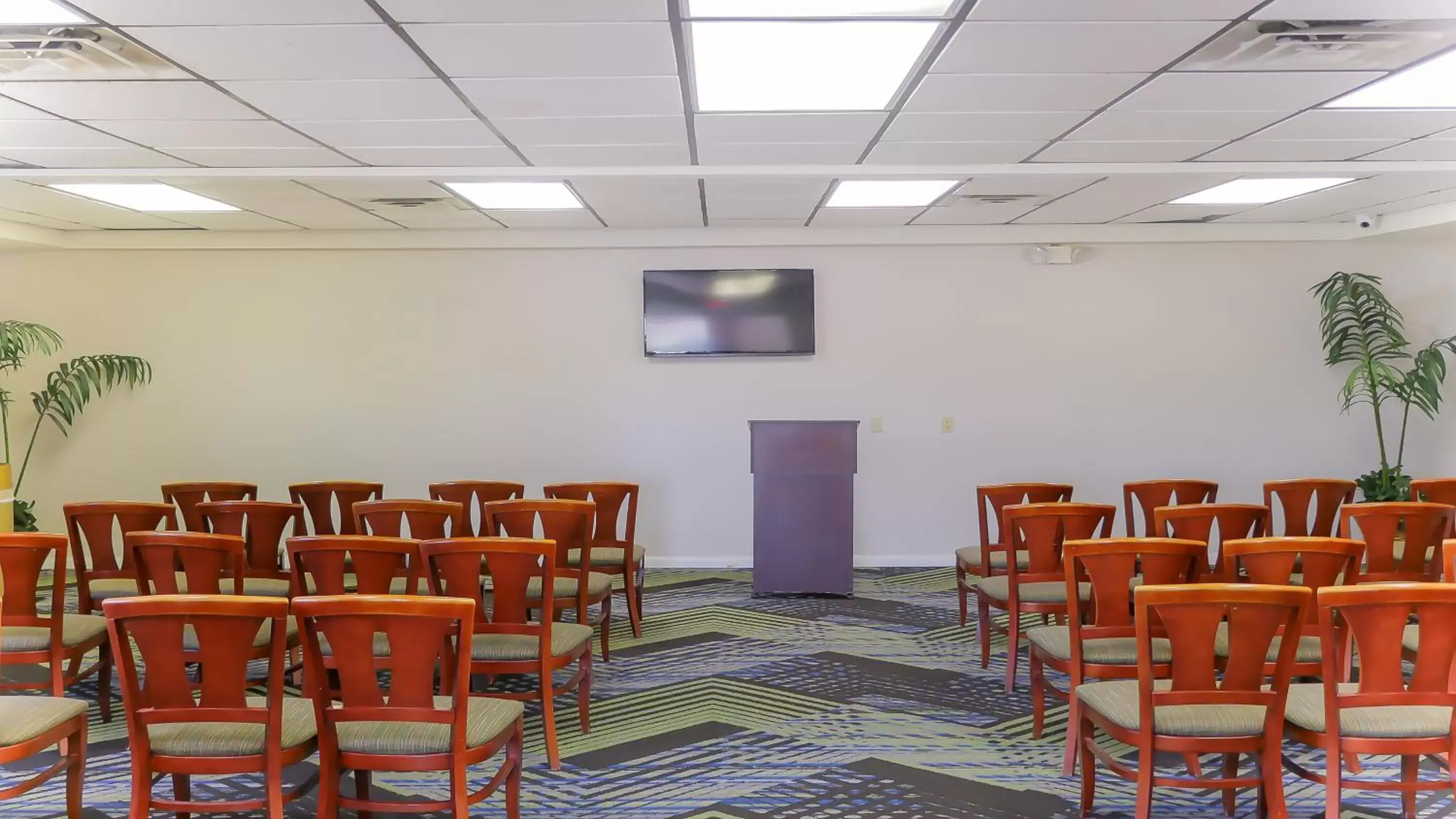 Business facilities in Hotel South Tampa & Suites