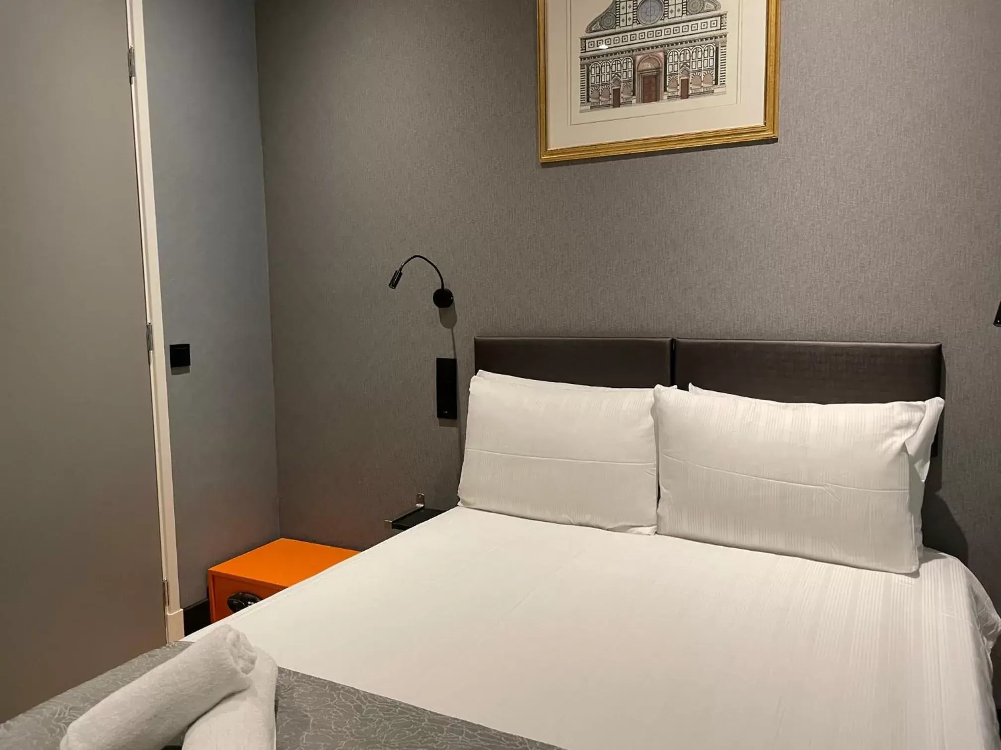 Bed in H3 Hotel Rotterdam City Center