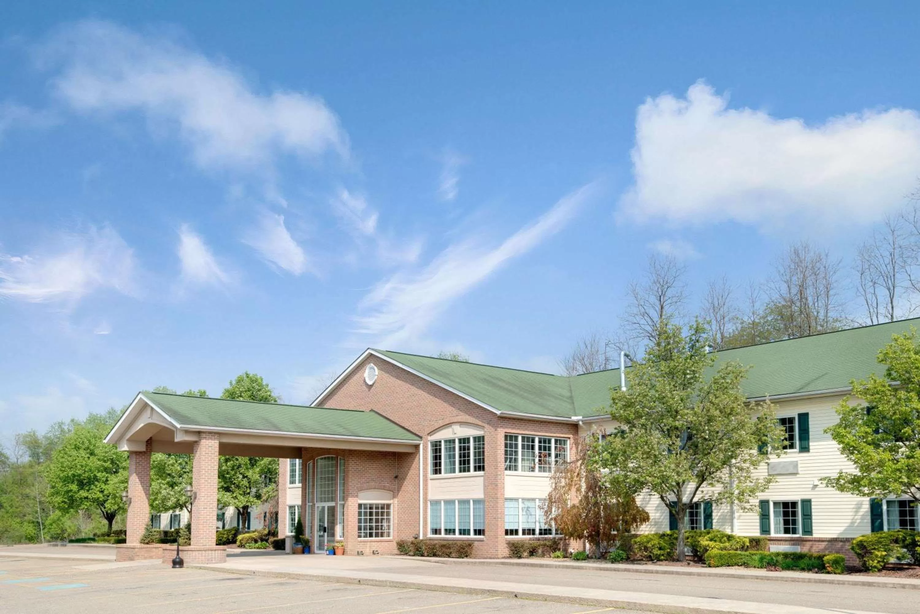 Property building in Days Inn by Wyndham Lisbon