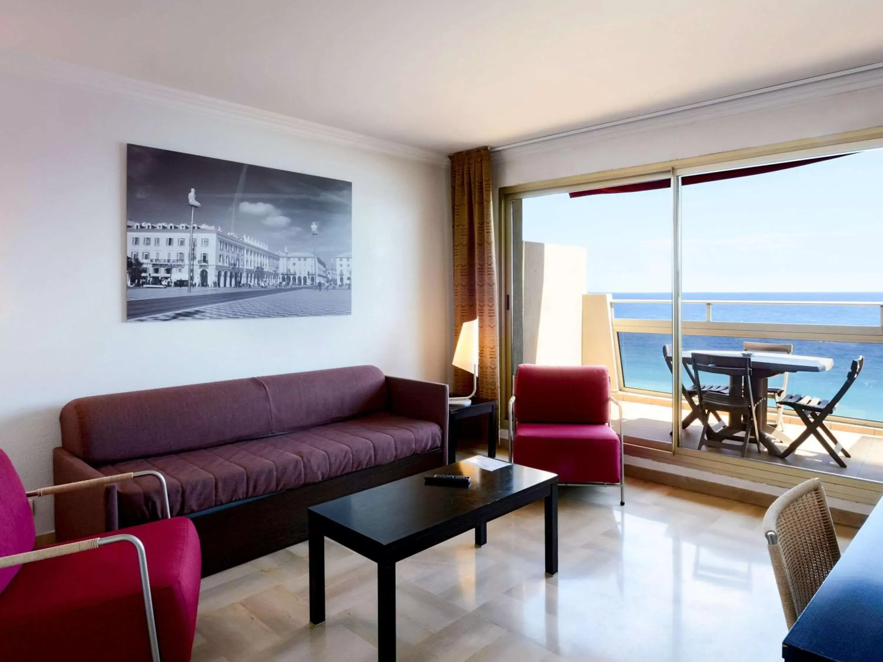 Photo of the whole room, Seating Area in Aparthotel Adagio Nice Promenade des Anglais