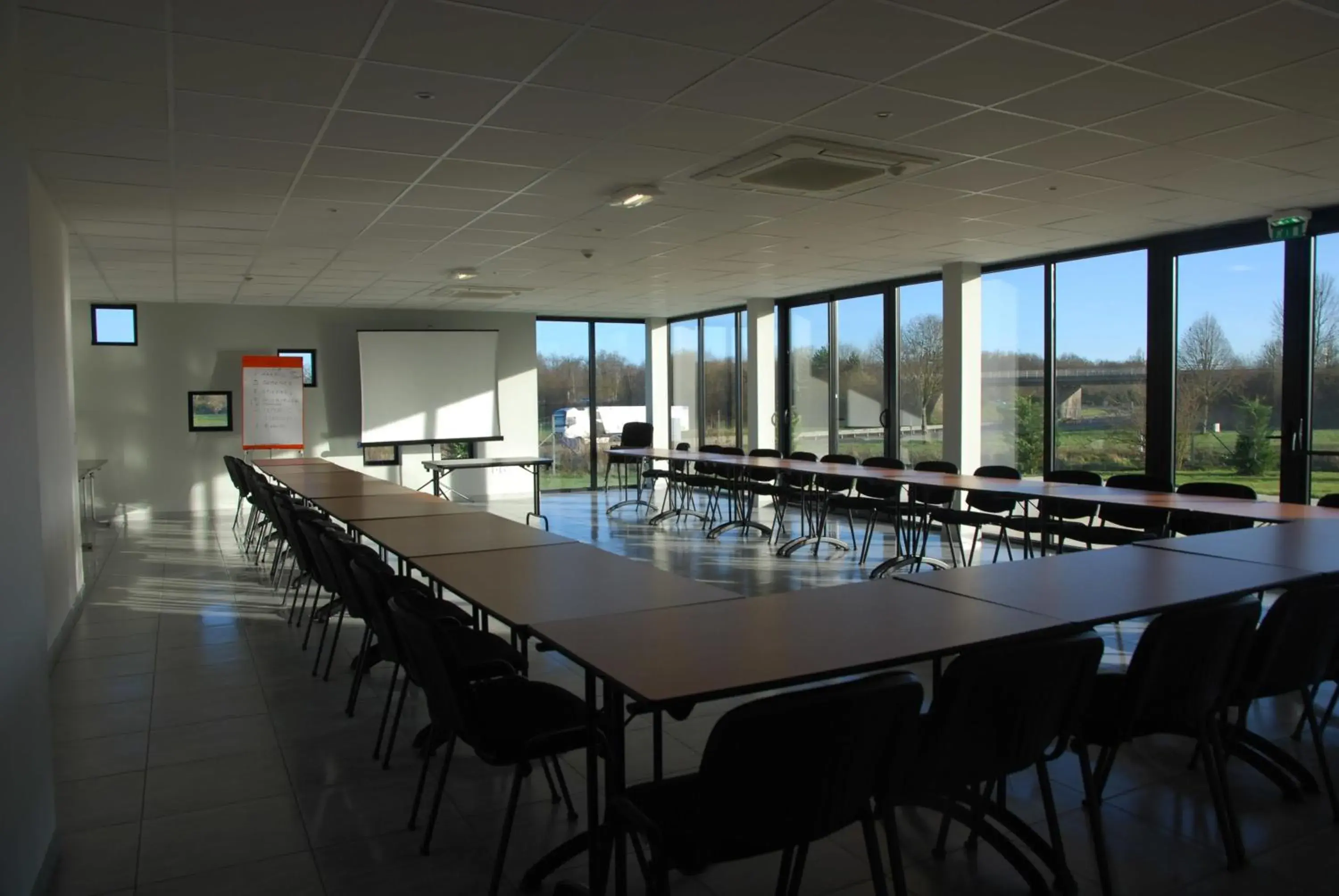 Meeting/conference room in Kyriad Evreux - Netreville