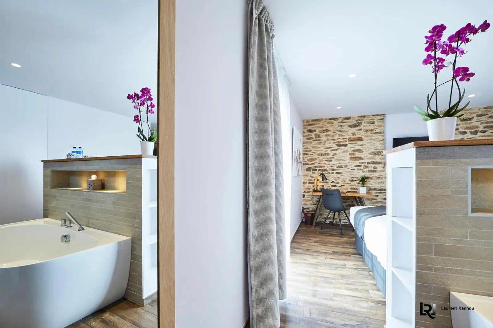 Bed in Le Manoir de Kerbot