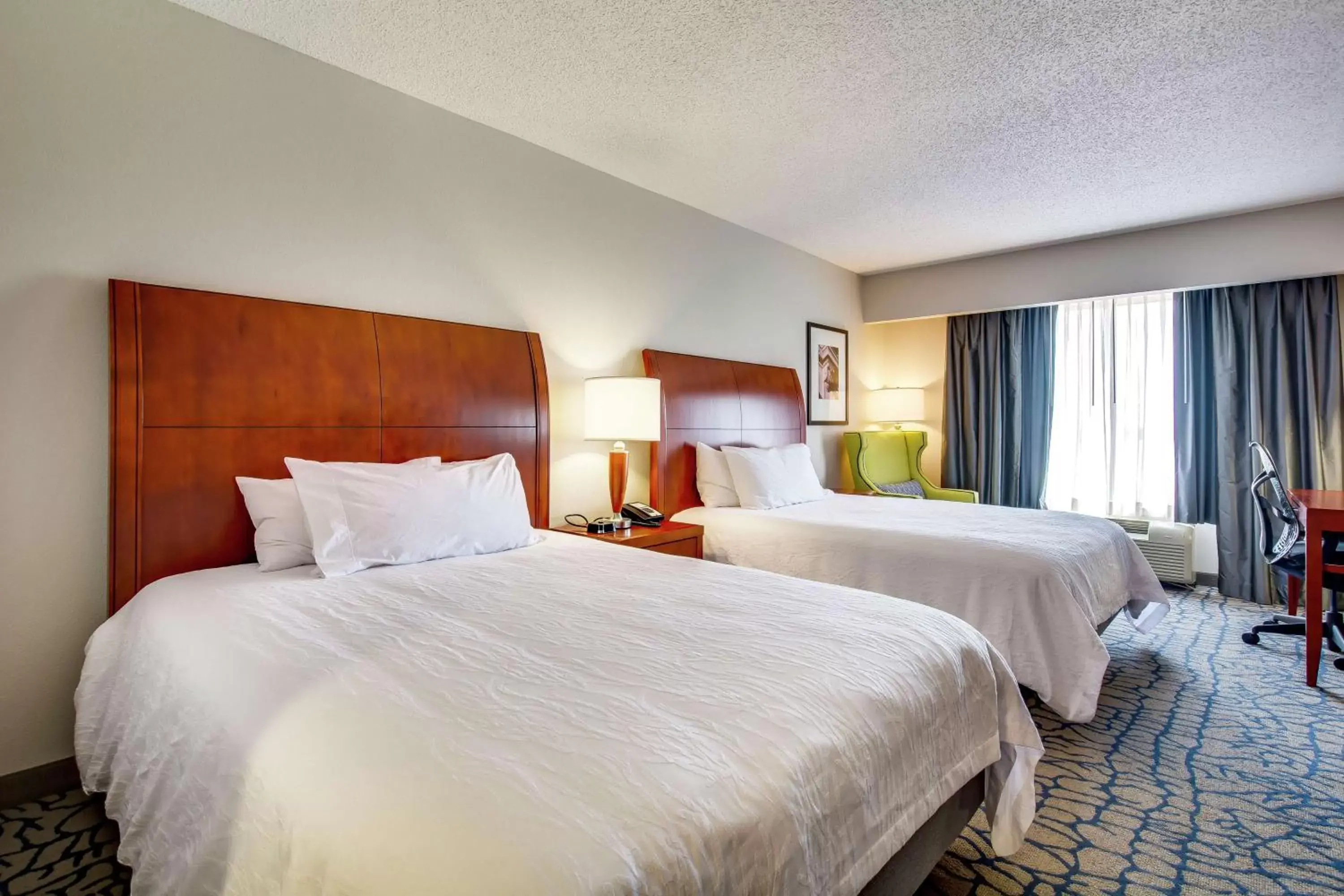 Bedroom, Bed in Hilton Garden Inn Louisville-Northeast